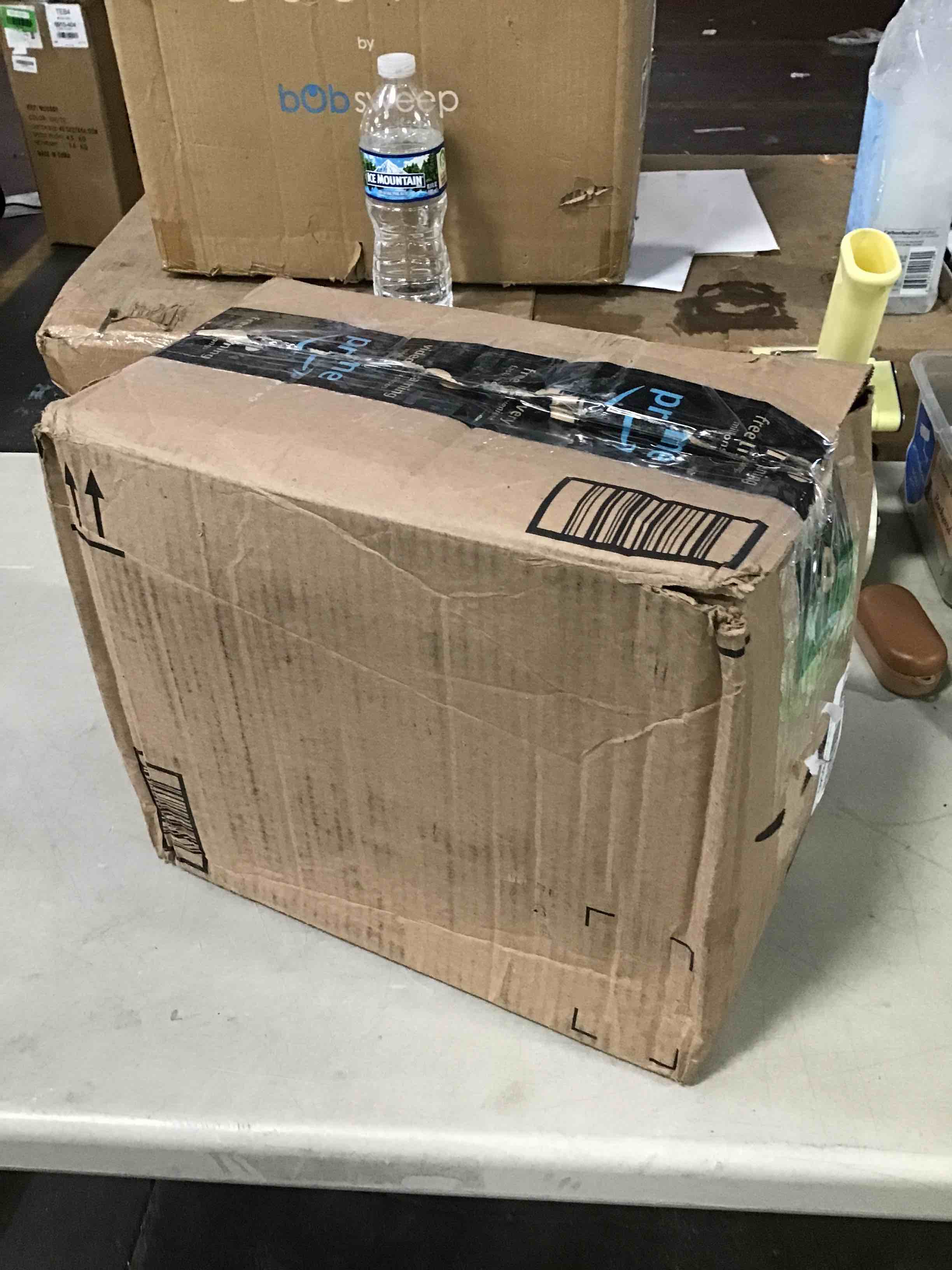https://s3.amazonaws.com/lotting-images-prod/bidfta/GRN6826147_1721054775279.jpeg