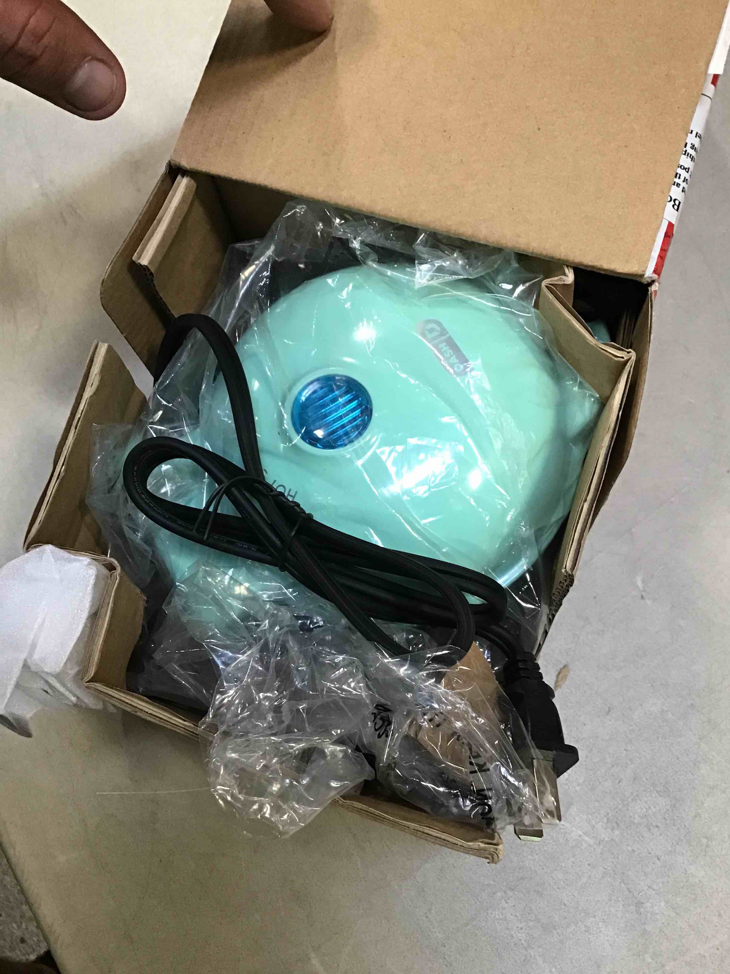 https://s3.amazonaws.com/lotting-images-prod/bidfta/GRN6826809_1721752959991.jpeg