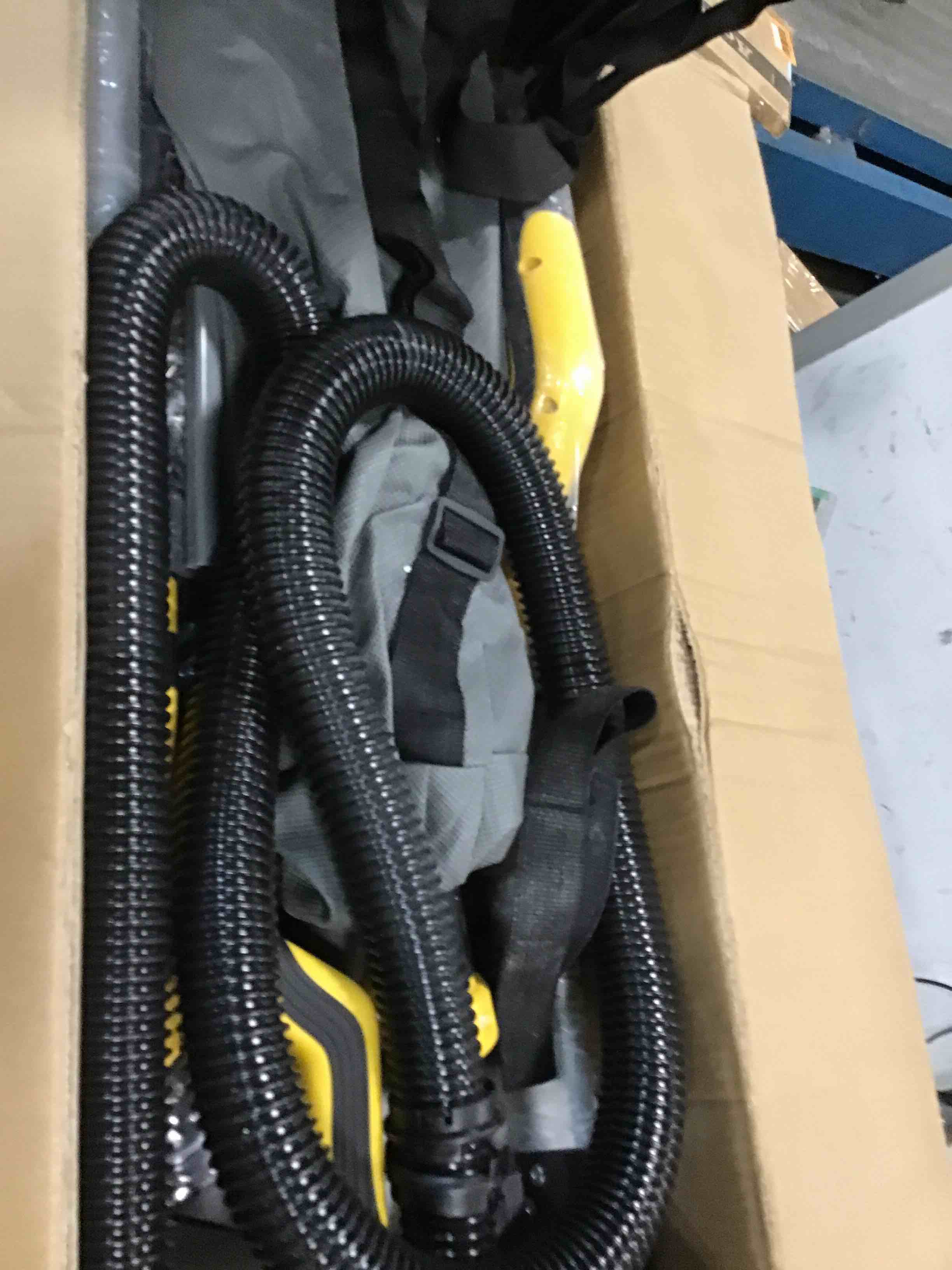 https://s3.amazonaws.com/lotting-images-prod/bidfta/GRN6827178_1720194490486.jpeg