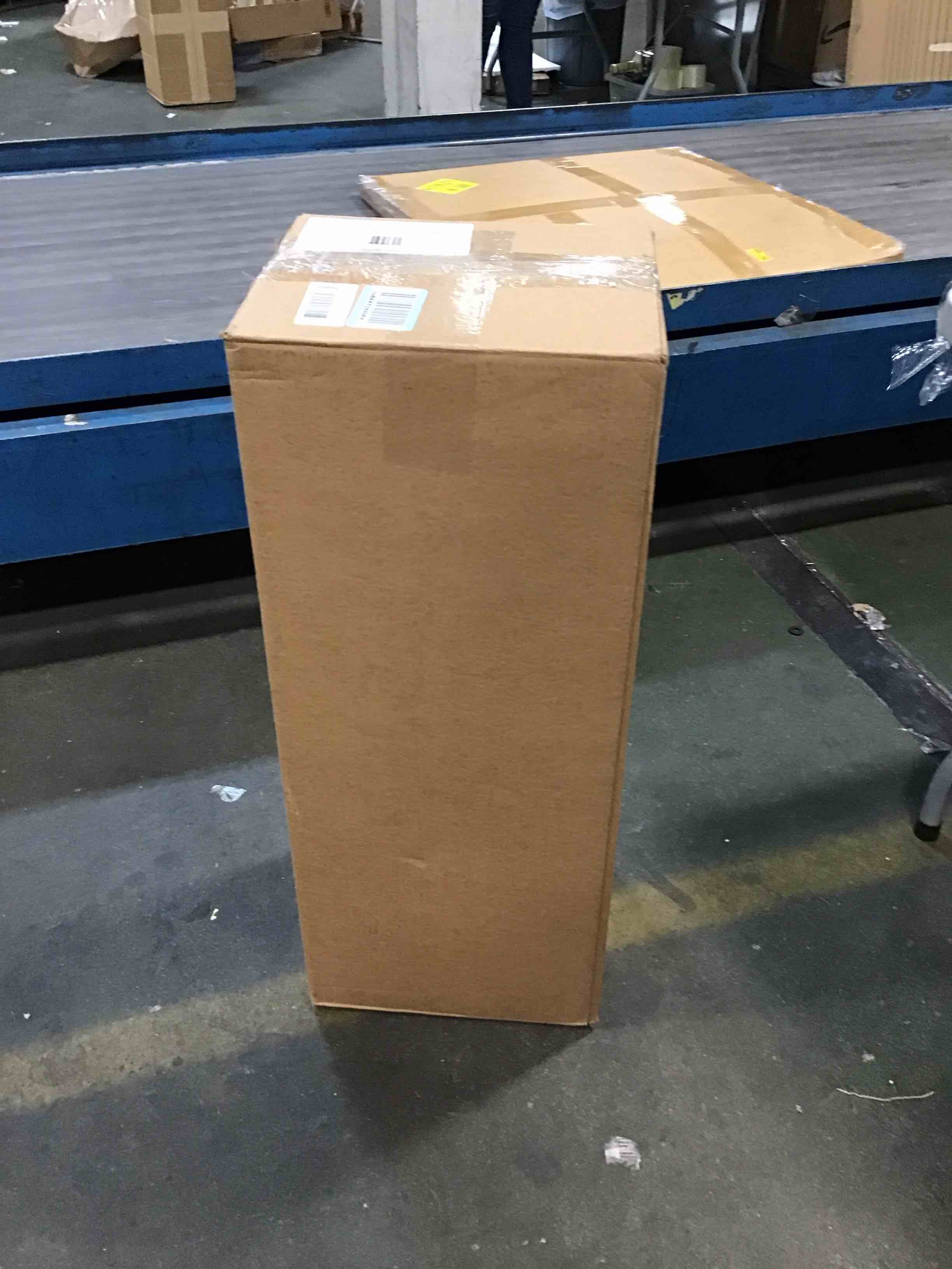 https://s3.amazonaws.com/lotting-images-prod/bidfta/GRN6827436_1720231577712.jpeg