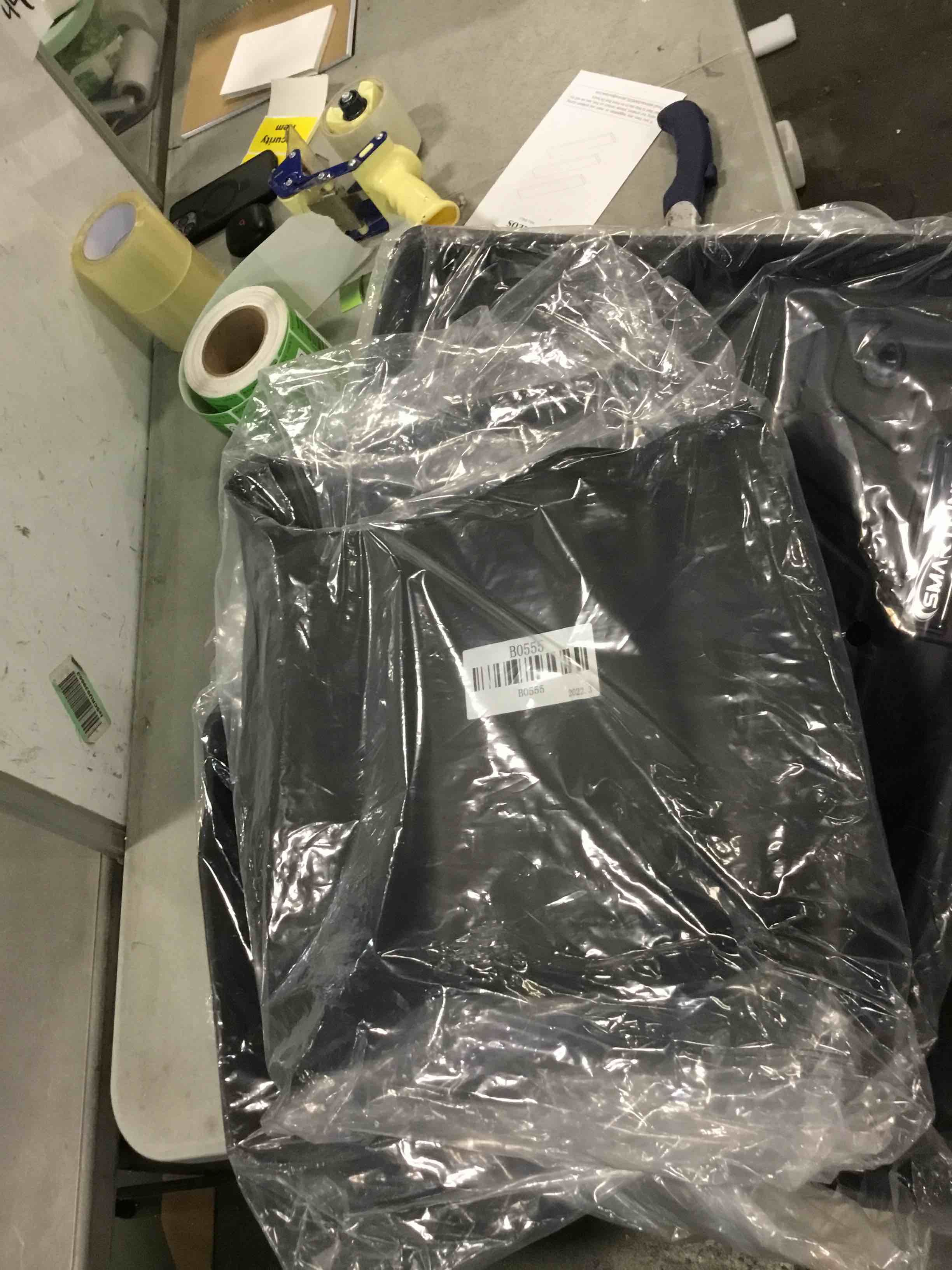 https://s3.amazonaws.com/lotting-images-prod/bidfta/GRN6827454_1720237266557.jpeg