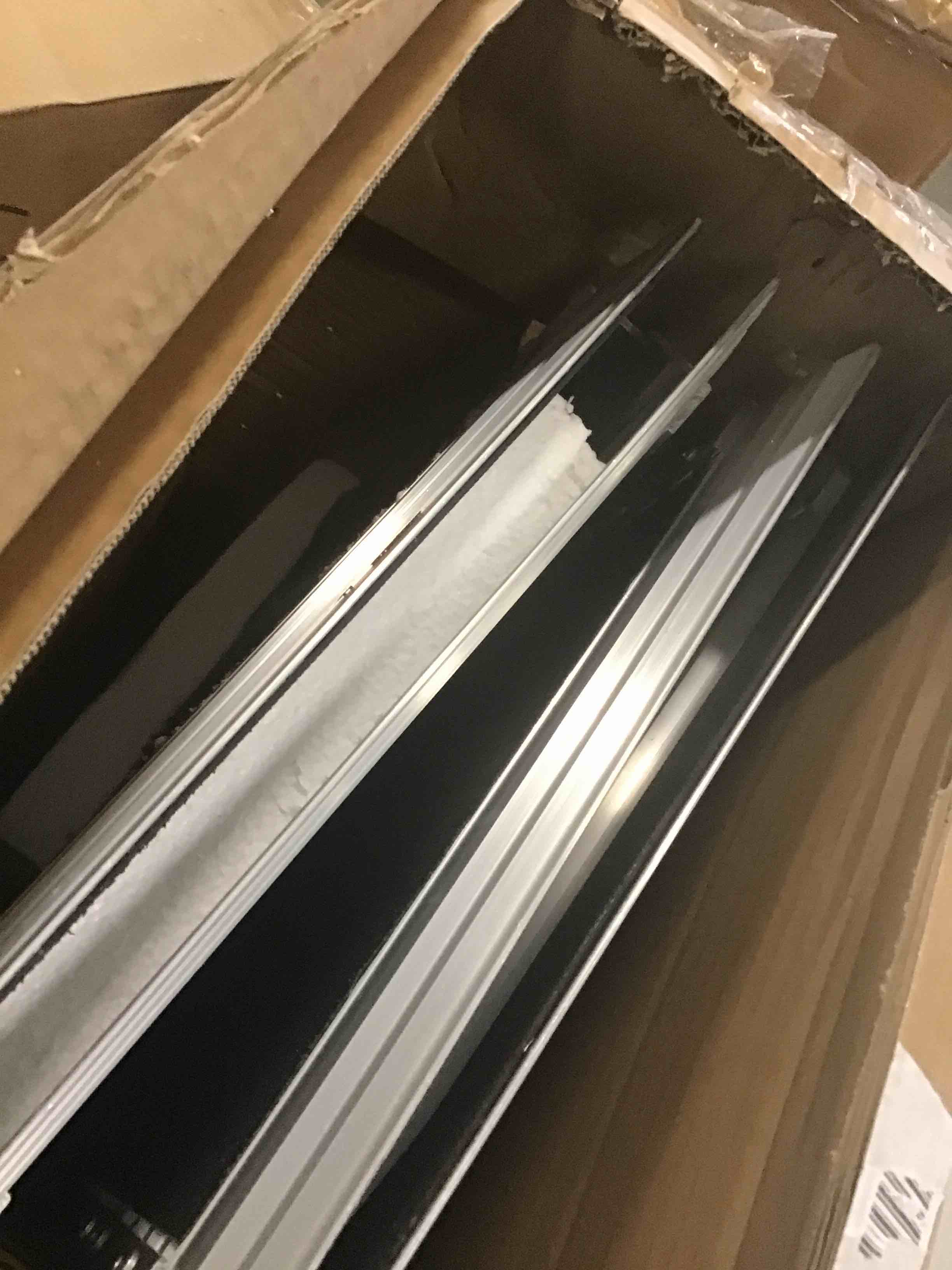 https://s3.amazonaws.com/lotting-images-prod/bidfta/GRN6827632_1720446507438.jpeg