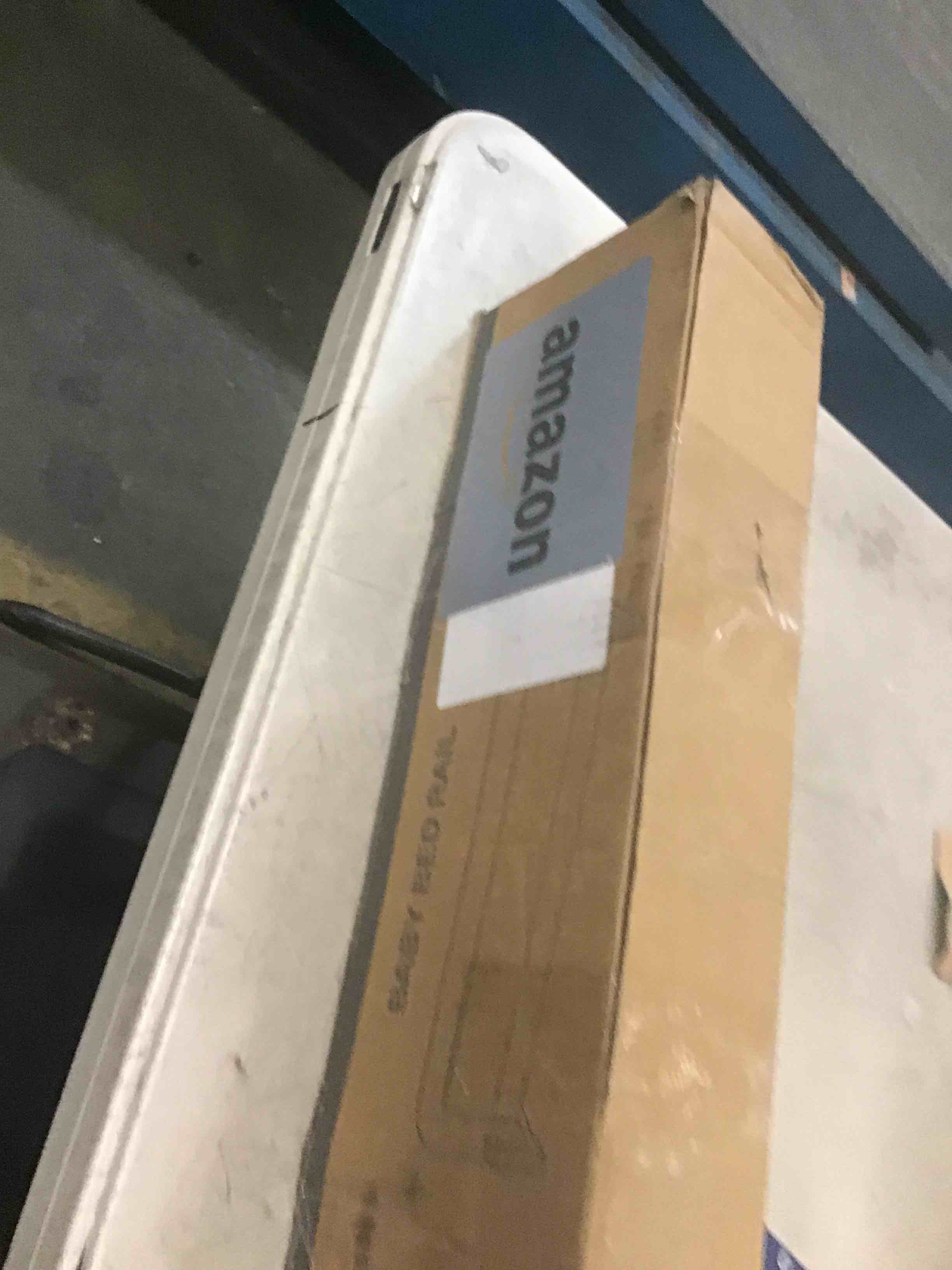https://s3.amazonaws.com/lotting-images-prod/bidfta/GRN6828039_1720532048450.jpeg