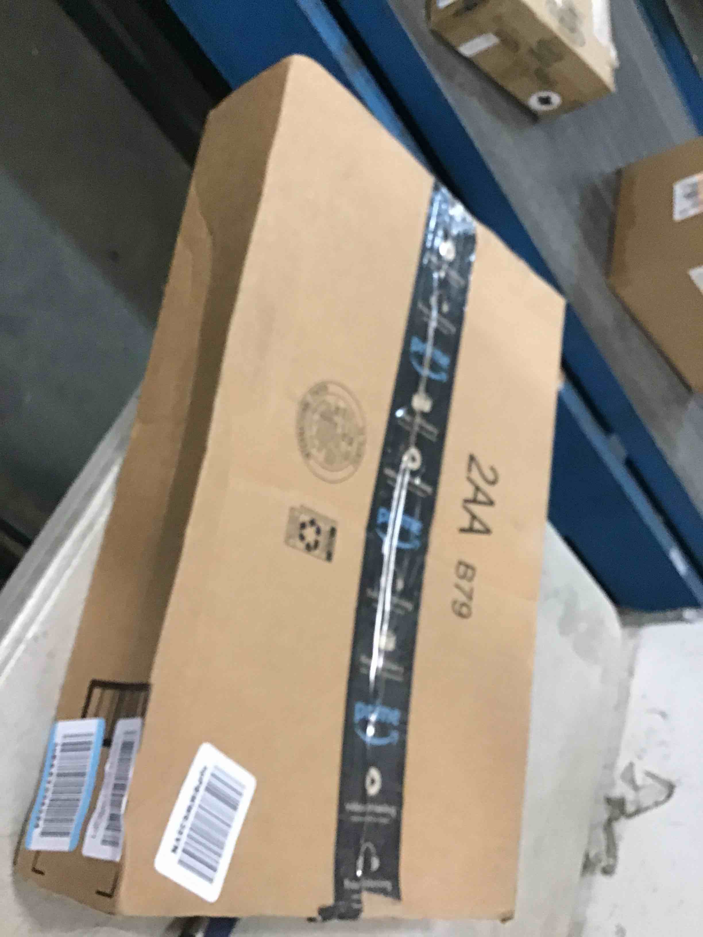 https://s3.amazonaws.com/lotting-images-prod/bidfta/GRN6828055_1720532977305.jpeg