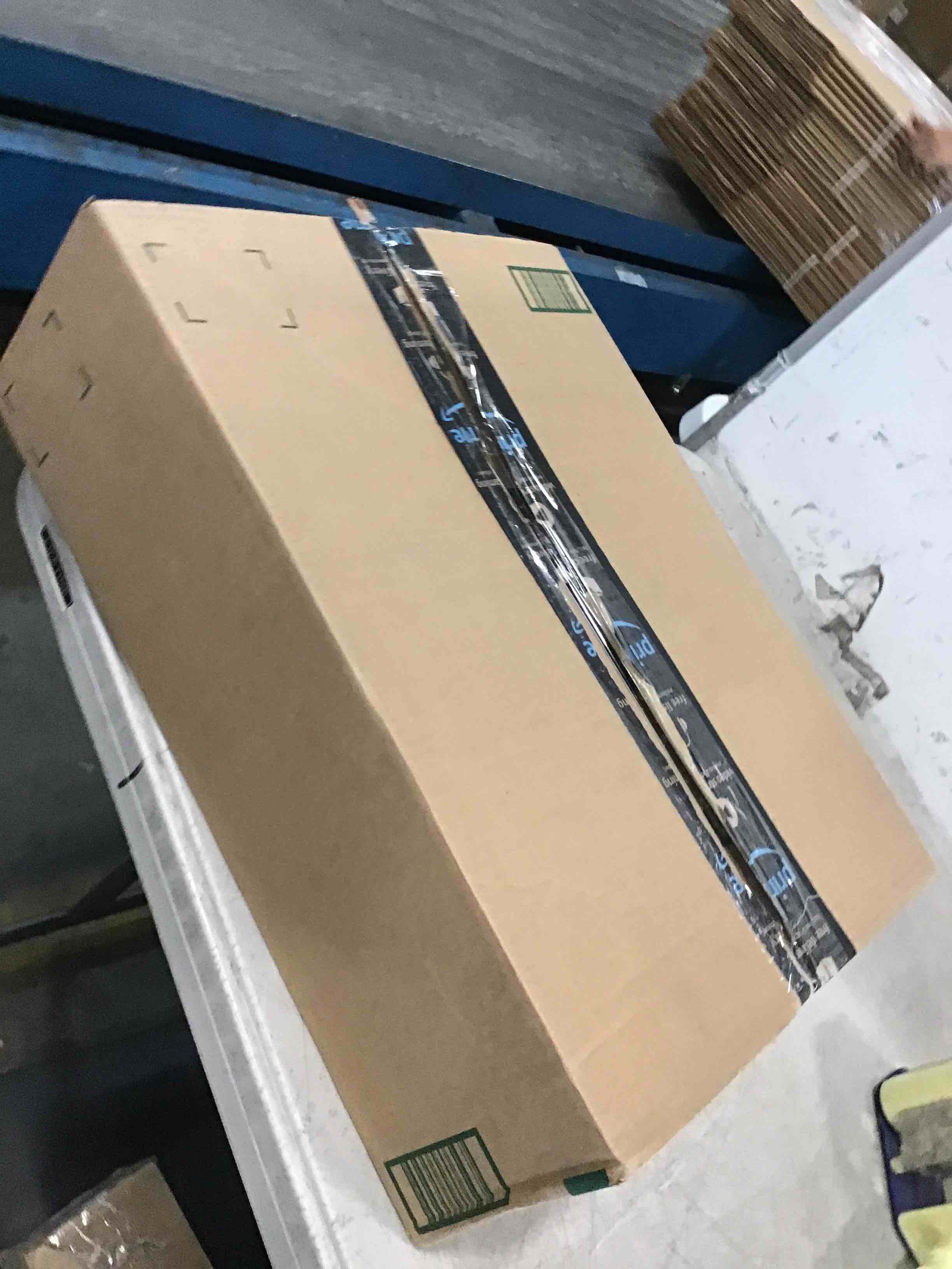 https://s3.amazonaws.com/lotting-images-prod/bidfta/GRN6828440_1720553726795.jpeg