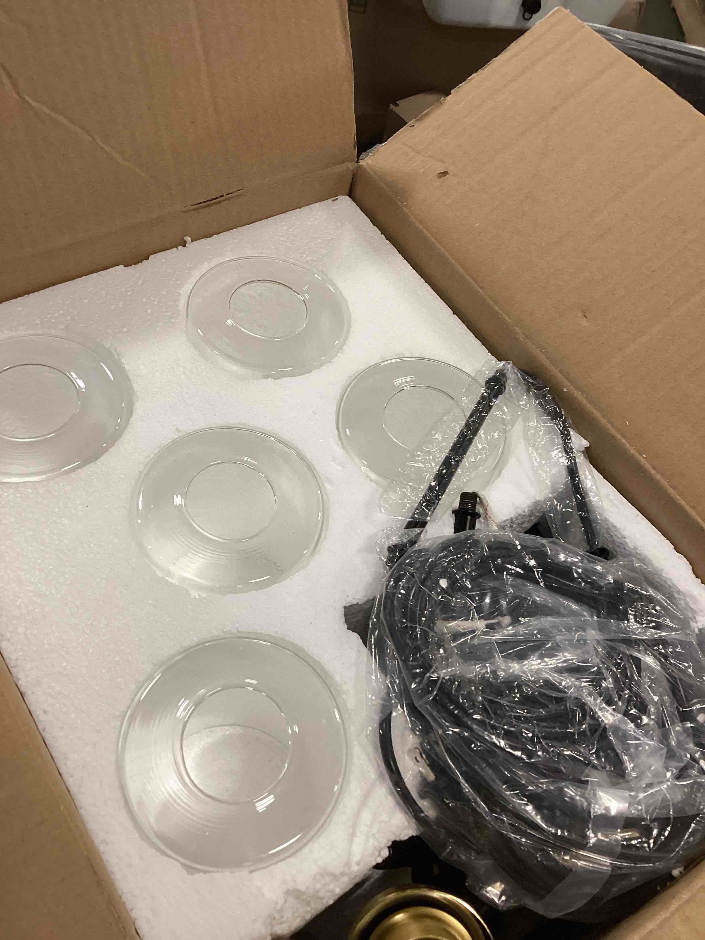 https://s3.amazonaws.com/lotting-images-prod/bidfta/GRN6828457_1720183094892.jpeg