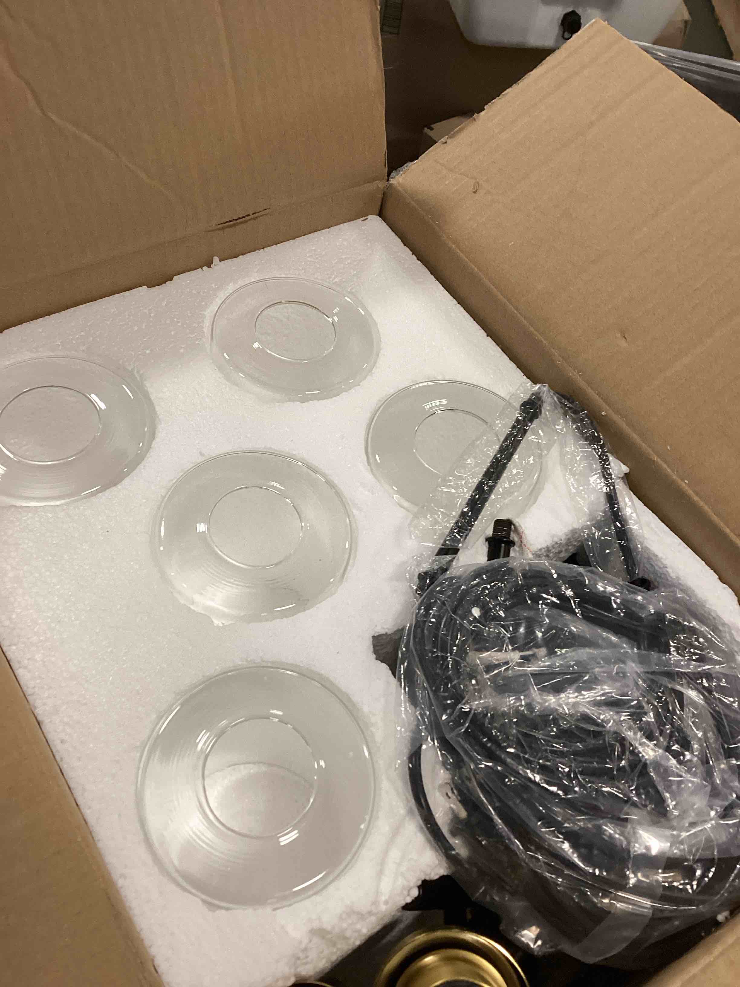 https://s3.amazonaws.com/lotting-images-prod/bidfta/GRN6828457_1720183095963.jpeg