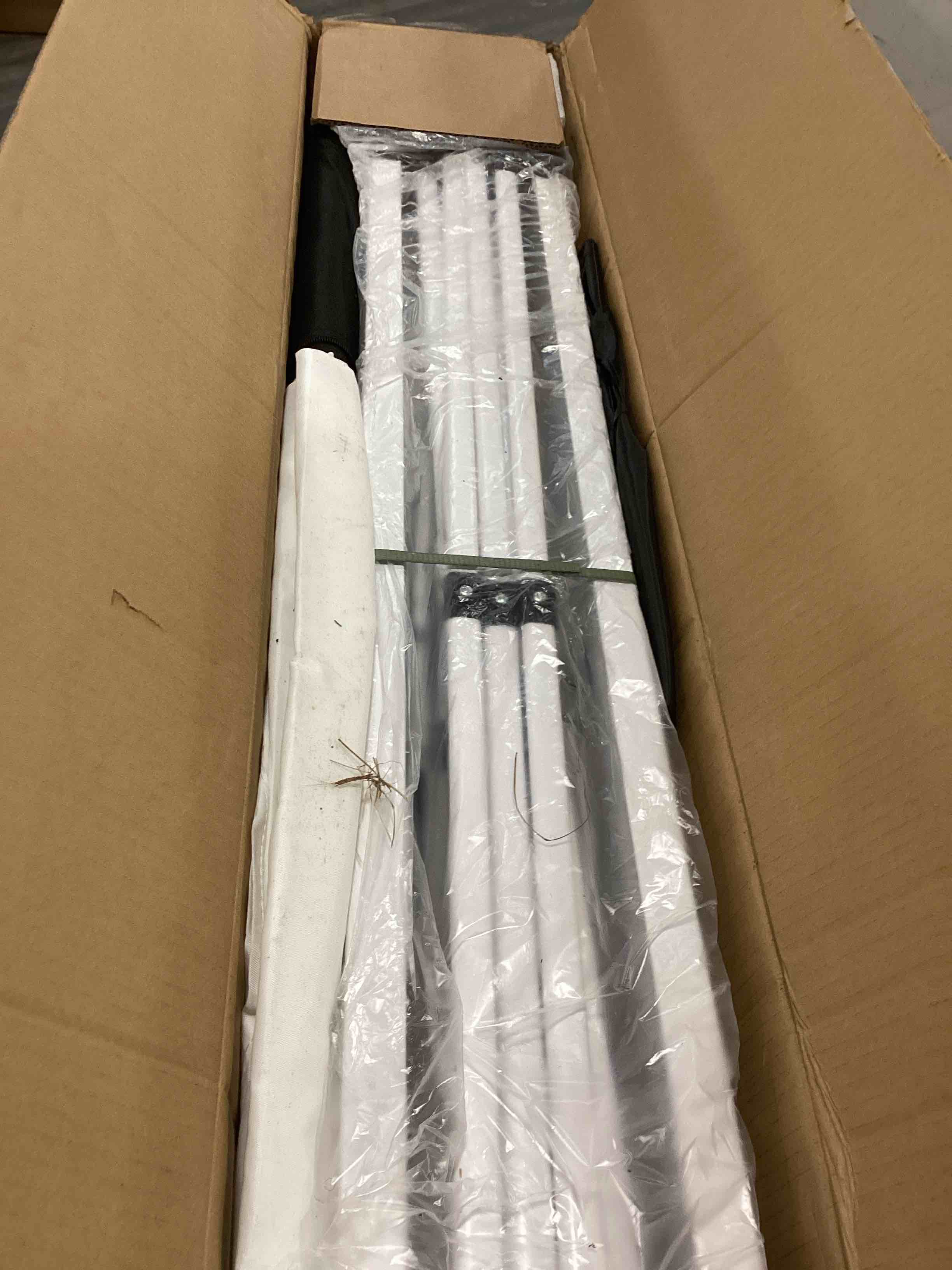 https://s3.amazonaws.com/lotting-images-prod/bidfta/GRN6828691_1720440356554.jpeg