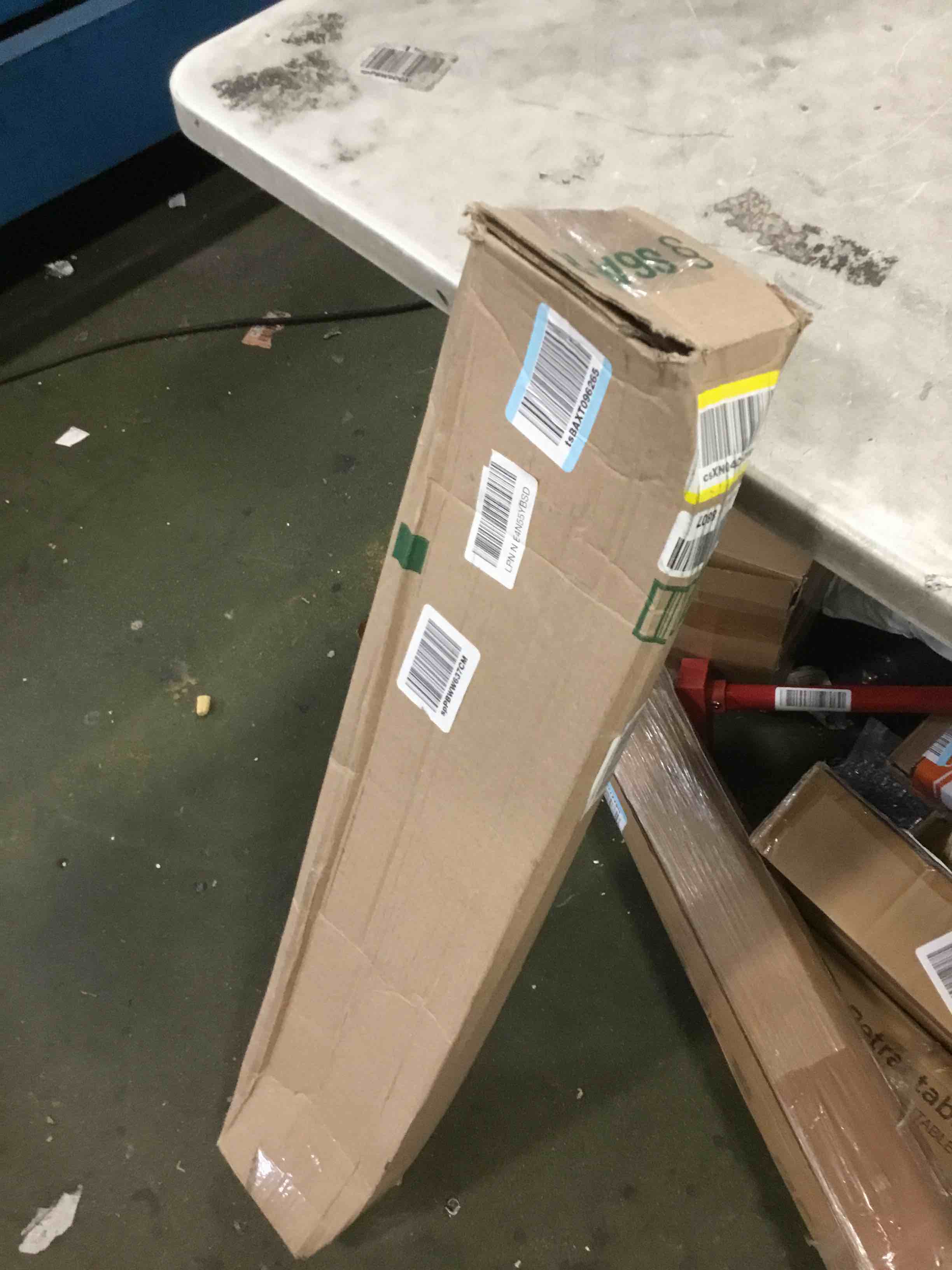 https://s3.amazonaws.com/lotting-images-prod/bidfta/GRN6829186_1720549954696.jpeg