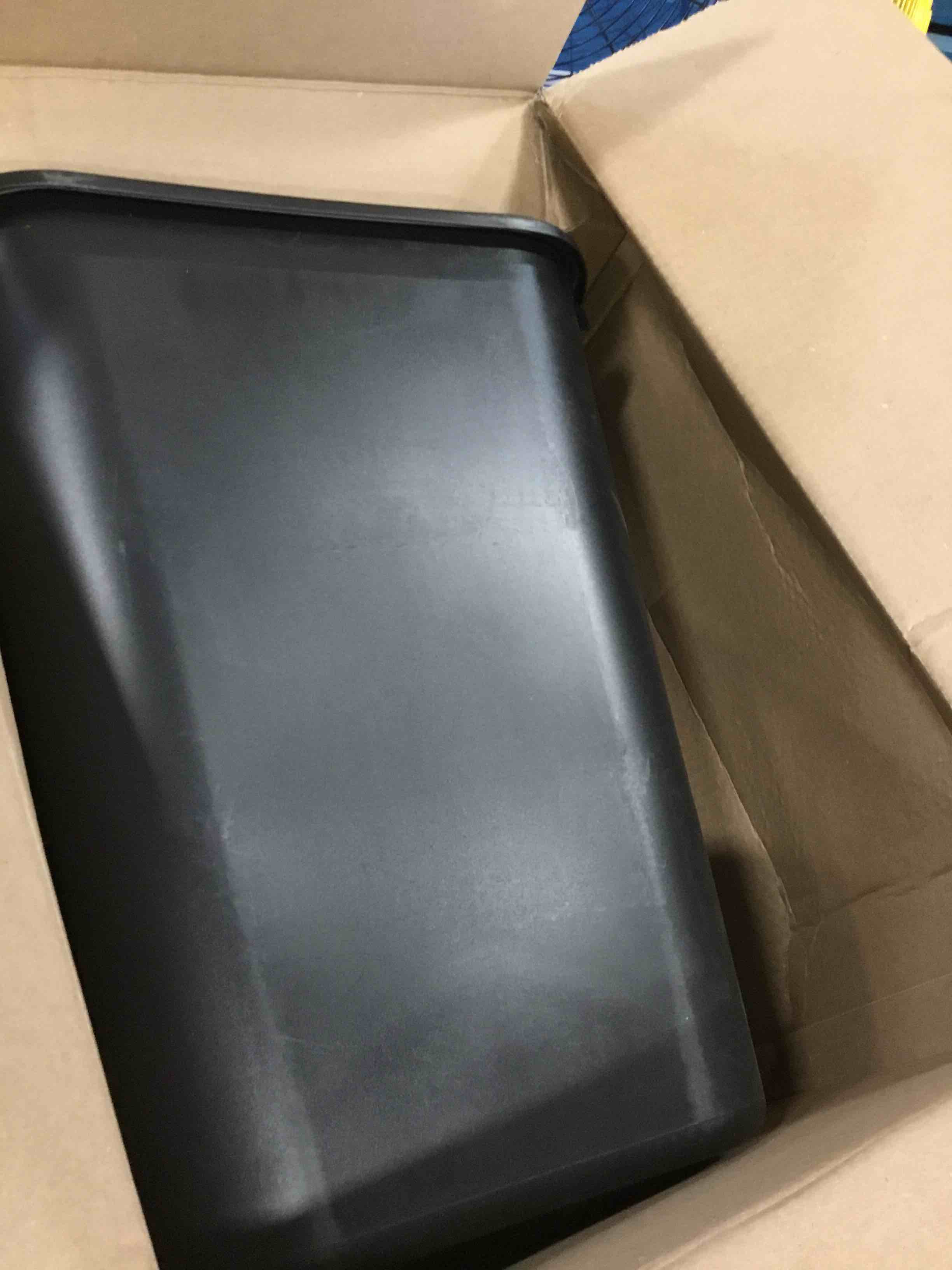 https://s3.amazonaws.com/lotting-images-prod/bidfta/GRN6829187_1720550027462.jpeg