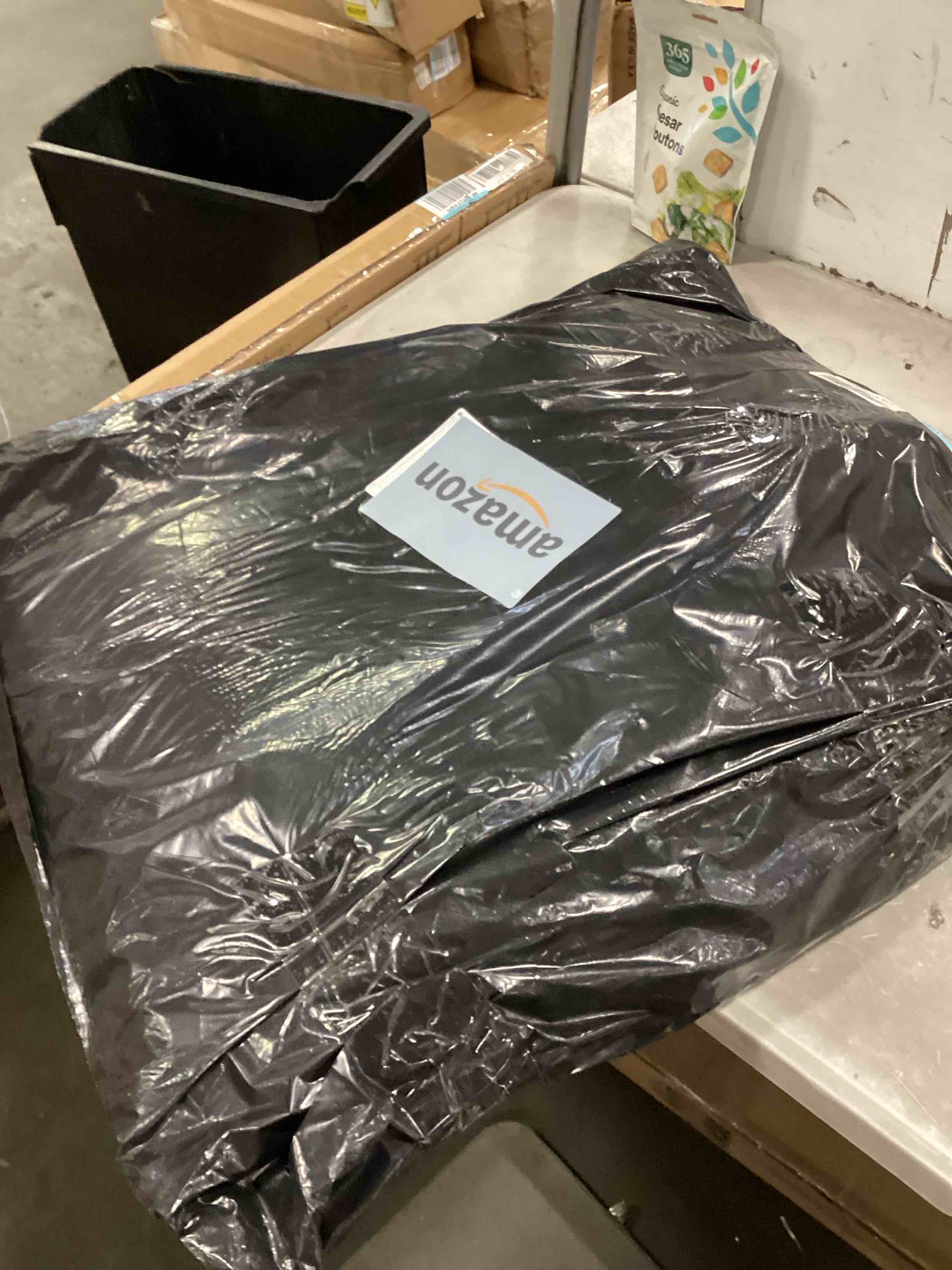 https://s3.amazonaws.com/lotting-images-prod/bidfta/GRN6829310_1720616685163.jpeg