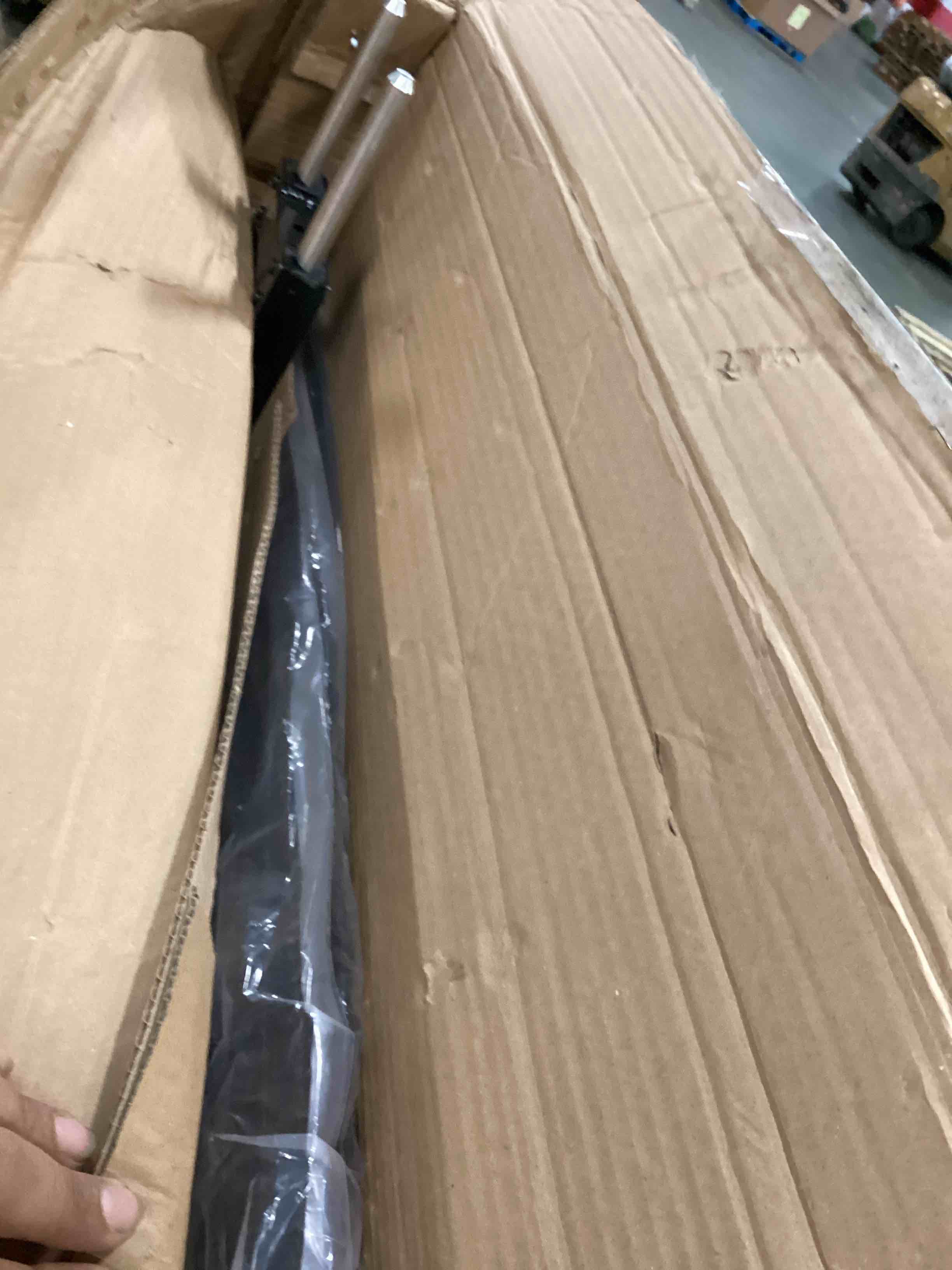https://s3.amazonaws.com/lotting-images-prod/bidfta/GRN6829315_1720617490585.jpeg