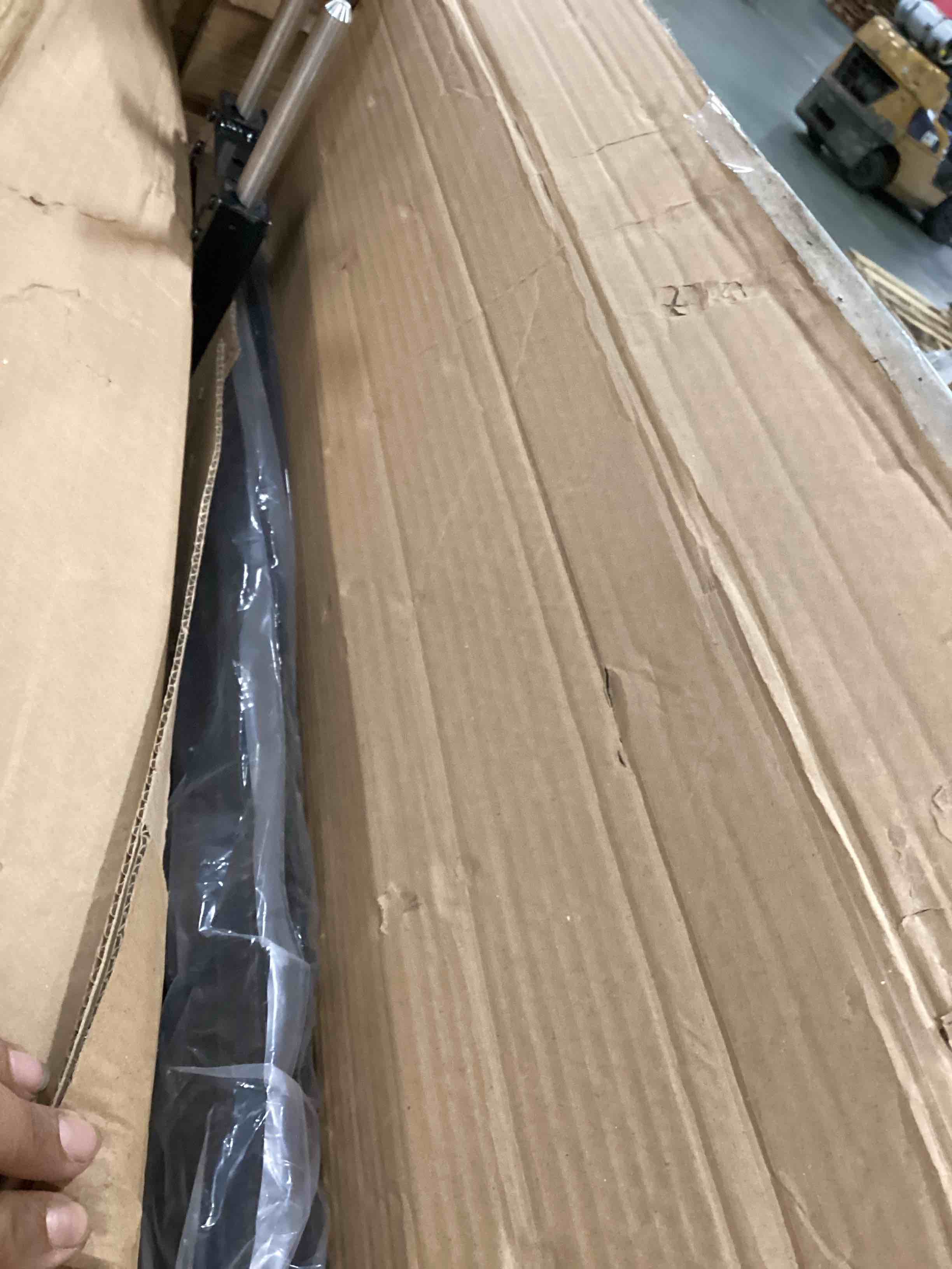 https://s3.amazonaws.com/lotting-images-prod/bidfta/GRN6829315_1720617491703.jpeg