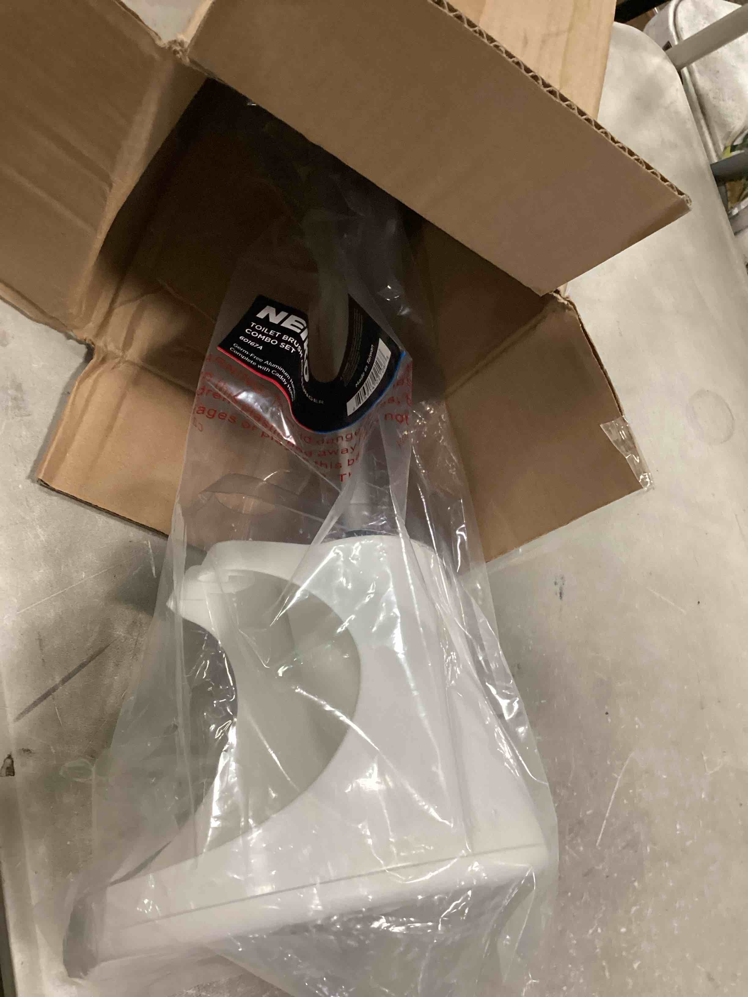 https://s3.amazonaws.com/lotting-images-prod/bidfta/GRN6829363_1720624658121.jpeg