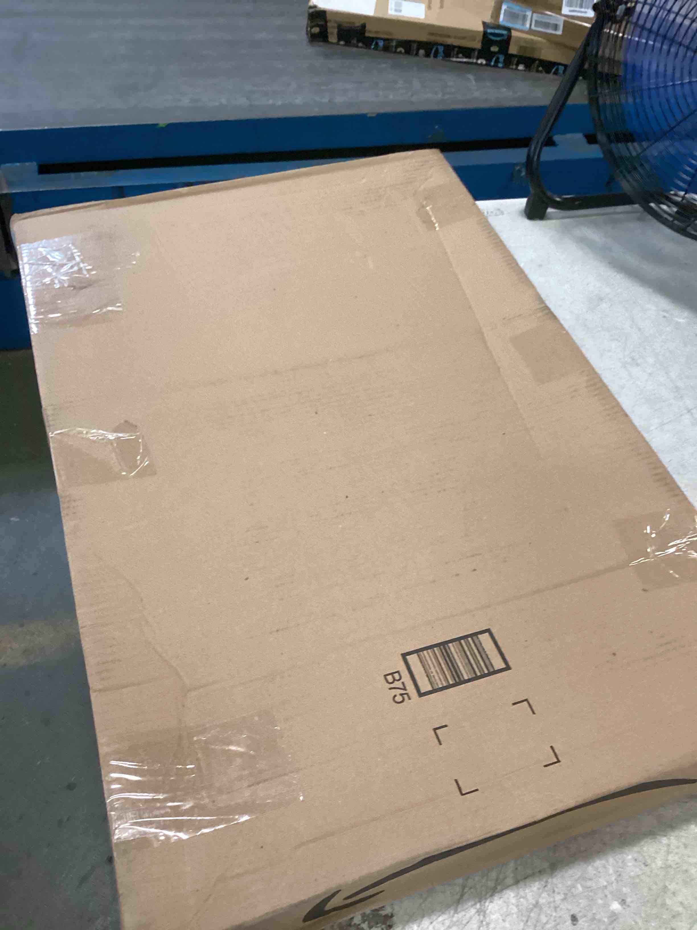 https://s3.amazonaws.com/lotting-images-prod/bidfta/GRN6829787_1720724002276.jpeg
