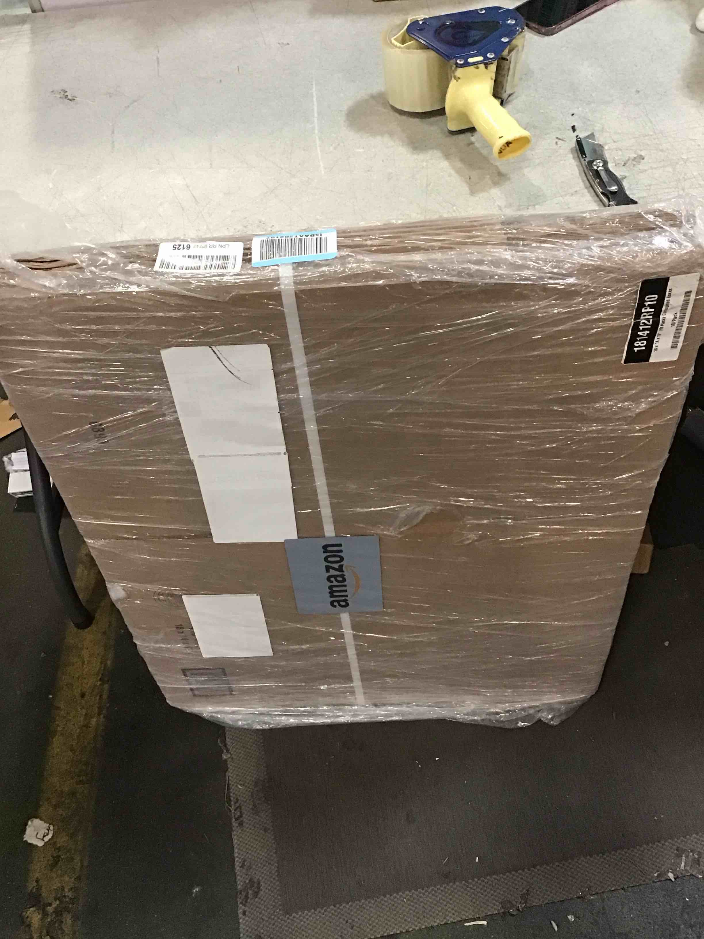 https://s3.amazonaws.com/lotting-images-prod/bidfta/GRN6829861_1720790024339.jpeg