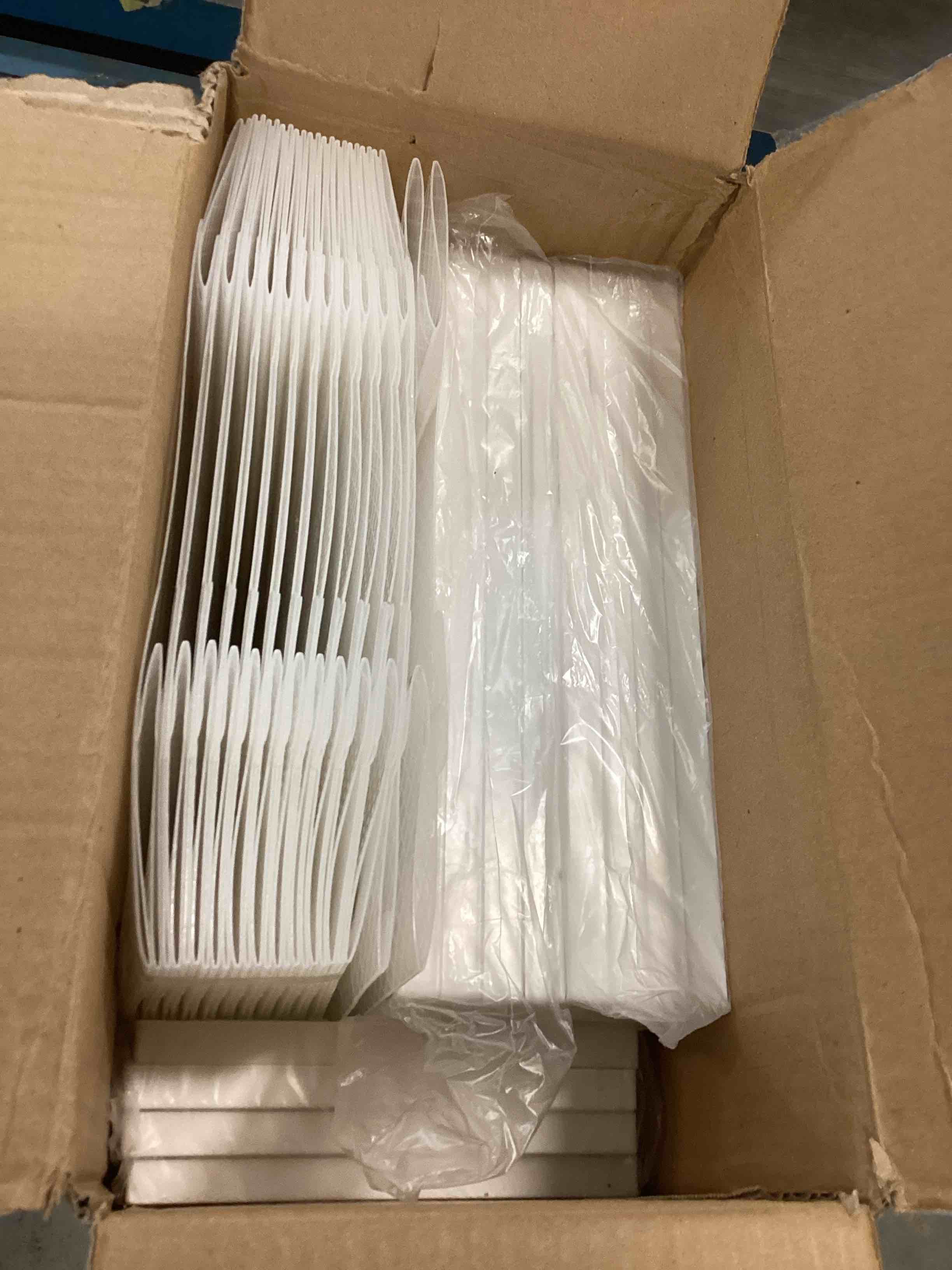 https://s3.amazonaws.com/lotting-images-prod/bidfta/GRN6830338_1719937088013.jpeg