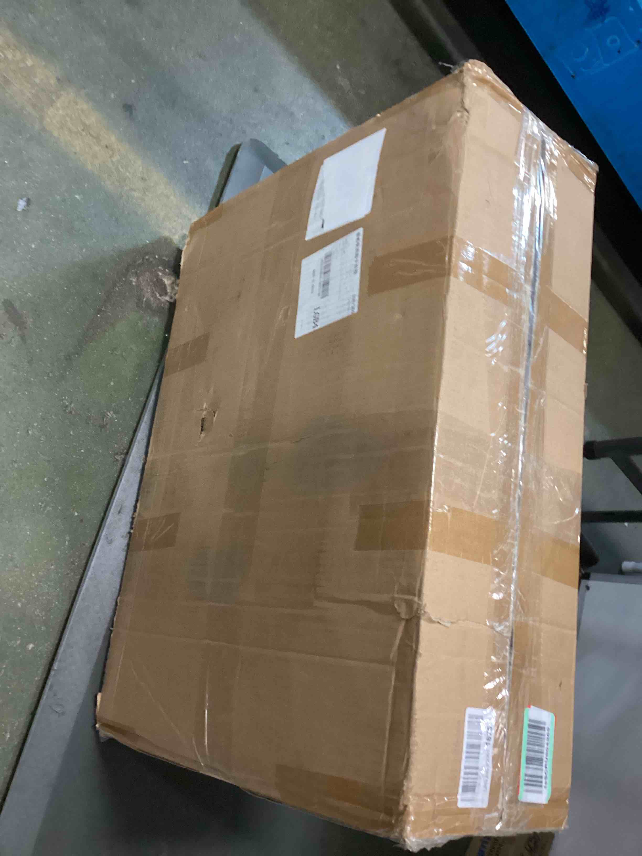https://s3.amazonaws.com/lotting-images-prod/bidfta/GRN6830890_1720196838126.jpeg