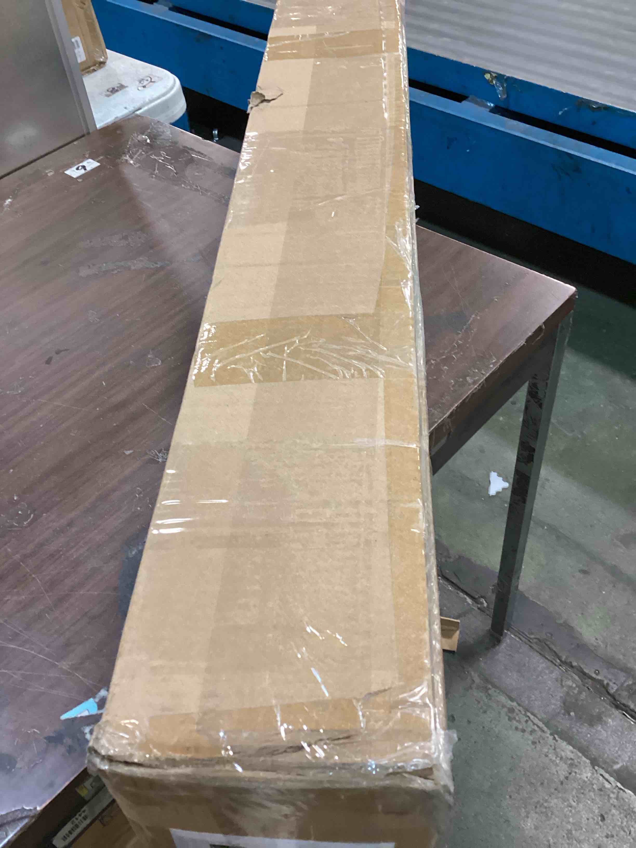 https://s3.amazonaws.com/lotting-images-prod/bidfta/GRN6835176_1720760206915.jpeg