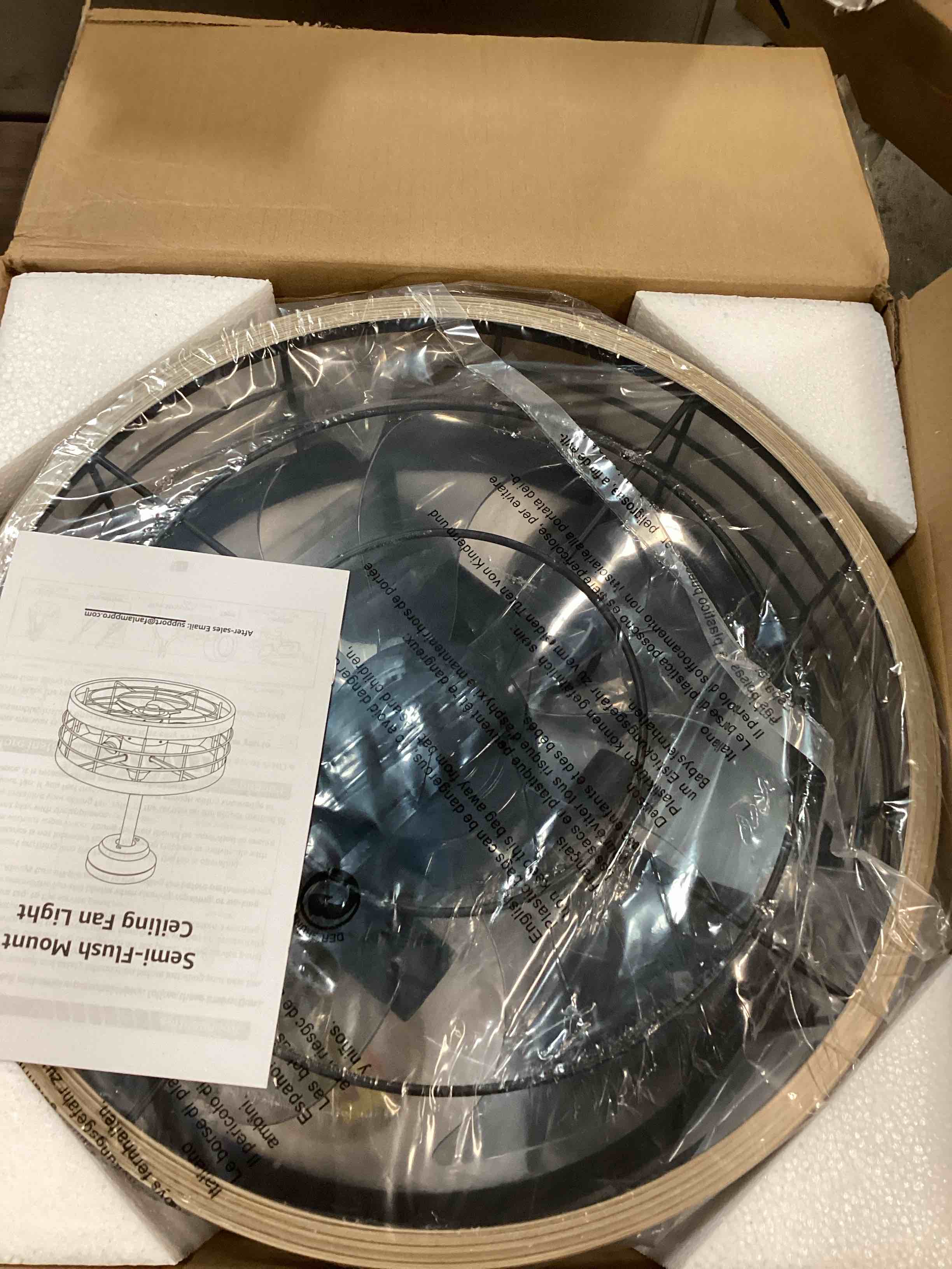 https://s3.amazonaws.com/lotting-images-prod/bidfta/GRN6835901_1721101373588.jpeg