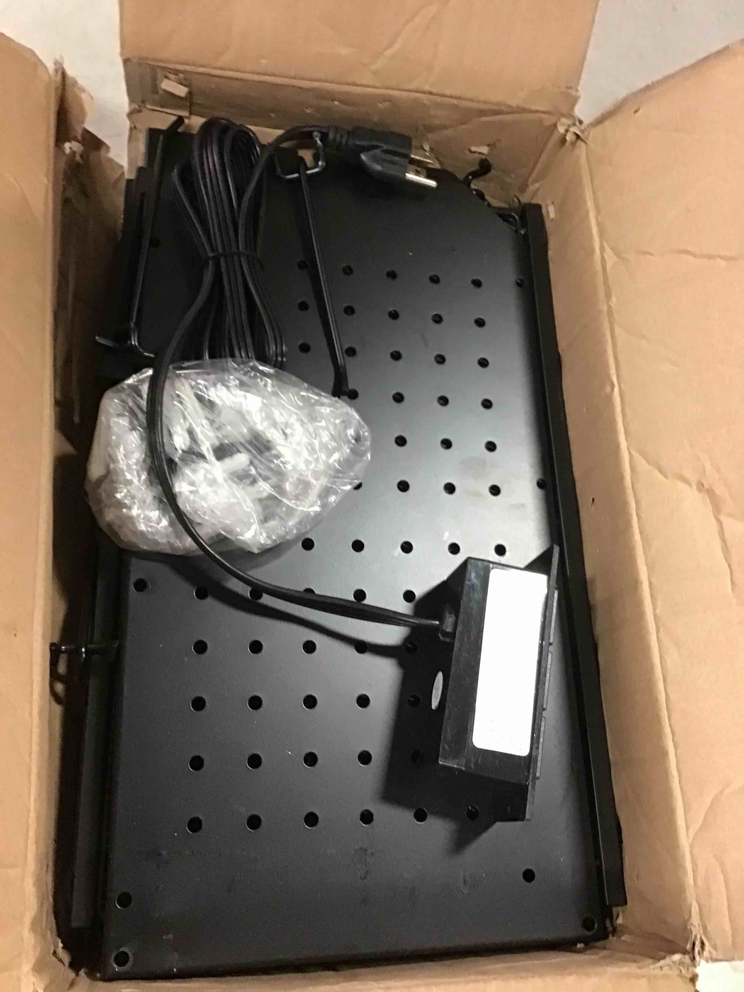 https://s3.amazonaws.com/lotting-images-prod/bidfta/GRN6837322_1721490150805.jpeg