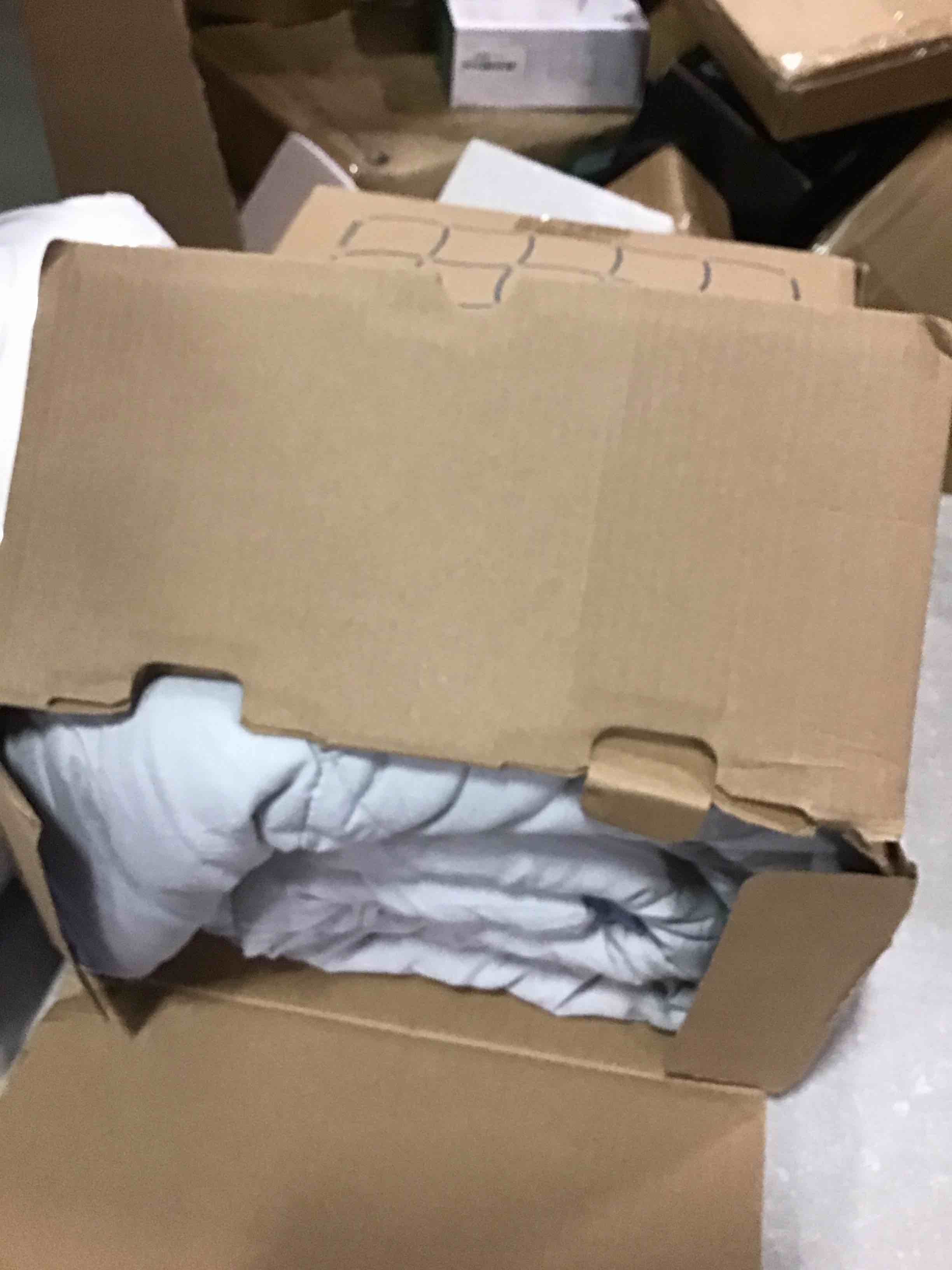https://s3.amazonaws.com/lotting-images-prod/bidfta/GRN6838401_1721399775810.jpeg