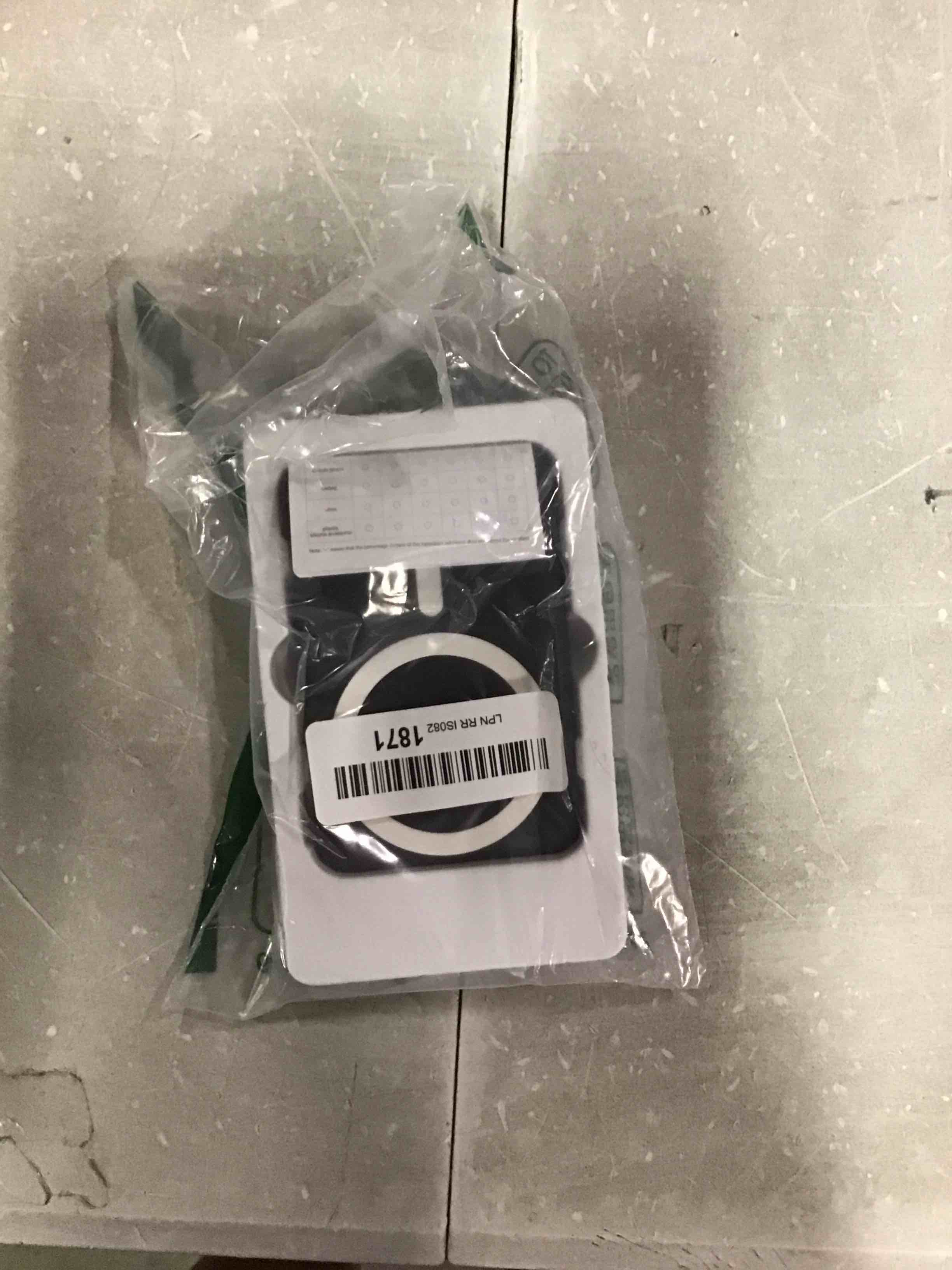 https://s3.amazonaws.com/lotting-images-prod/bidfta/GRN6838760_1721653195431.jpeg