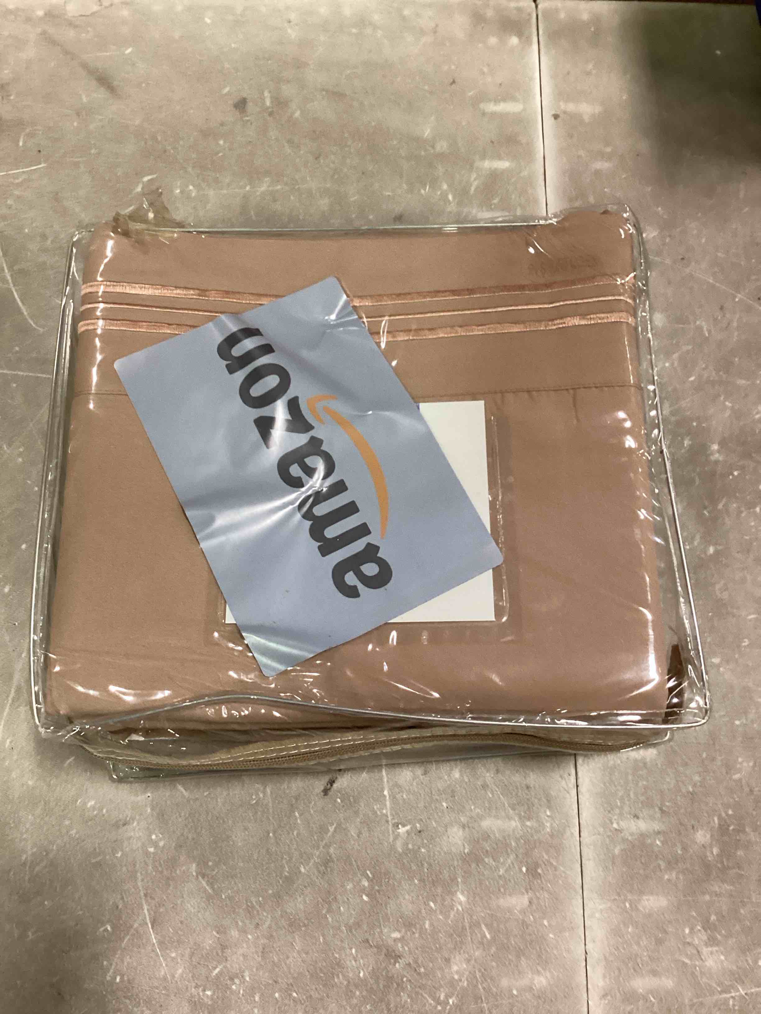 https://s3.amazonaws.com/lotting-images-prod/bidfta/GRN6839814_1721413814615.jpeg