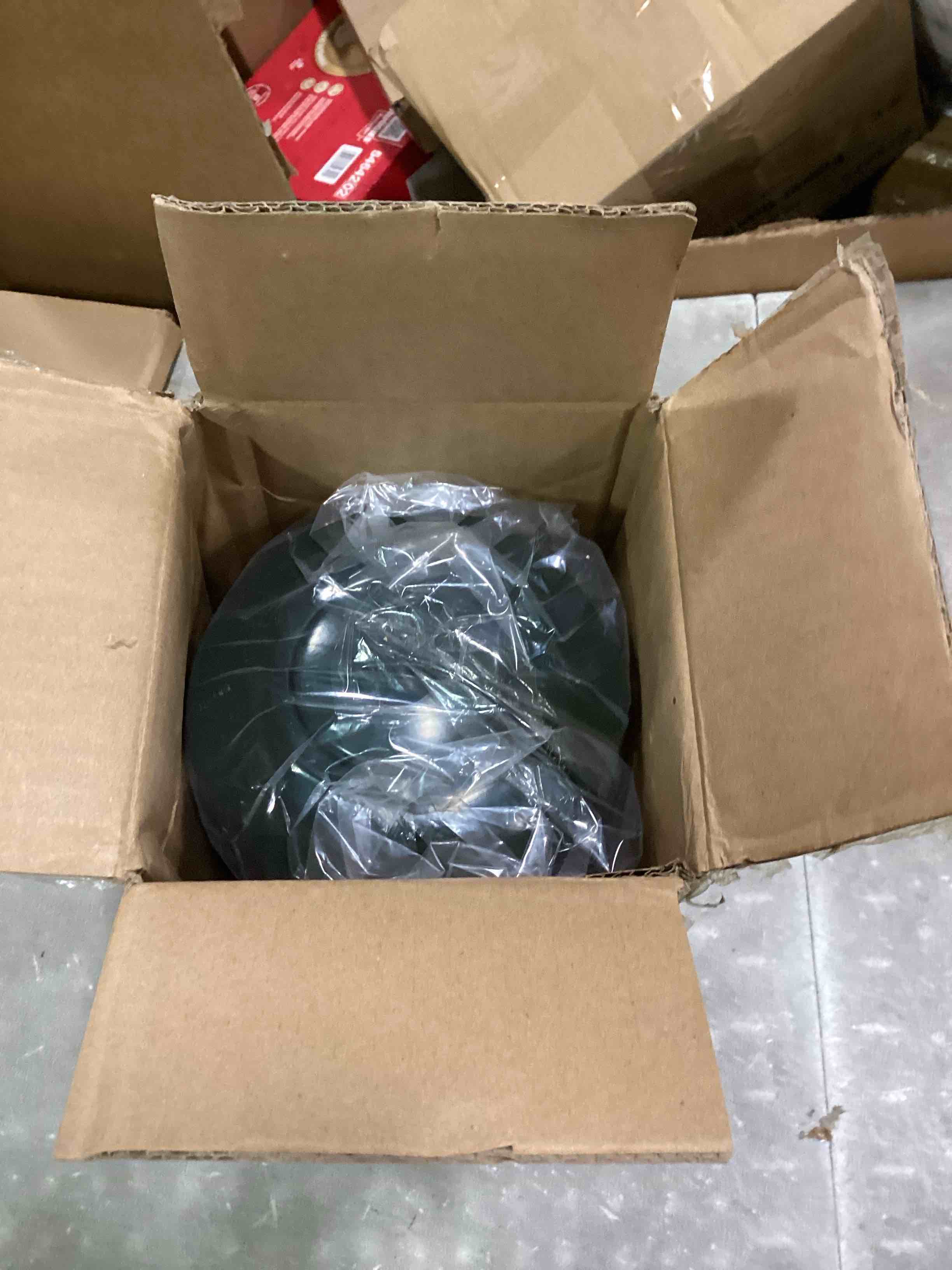 https://s3.amazonaws.com/lotting-images-prod/bidfta/GRN6840145_1721651779052.jpeg