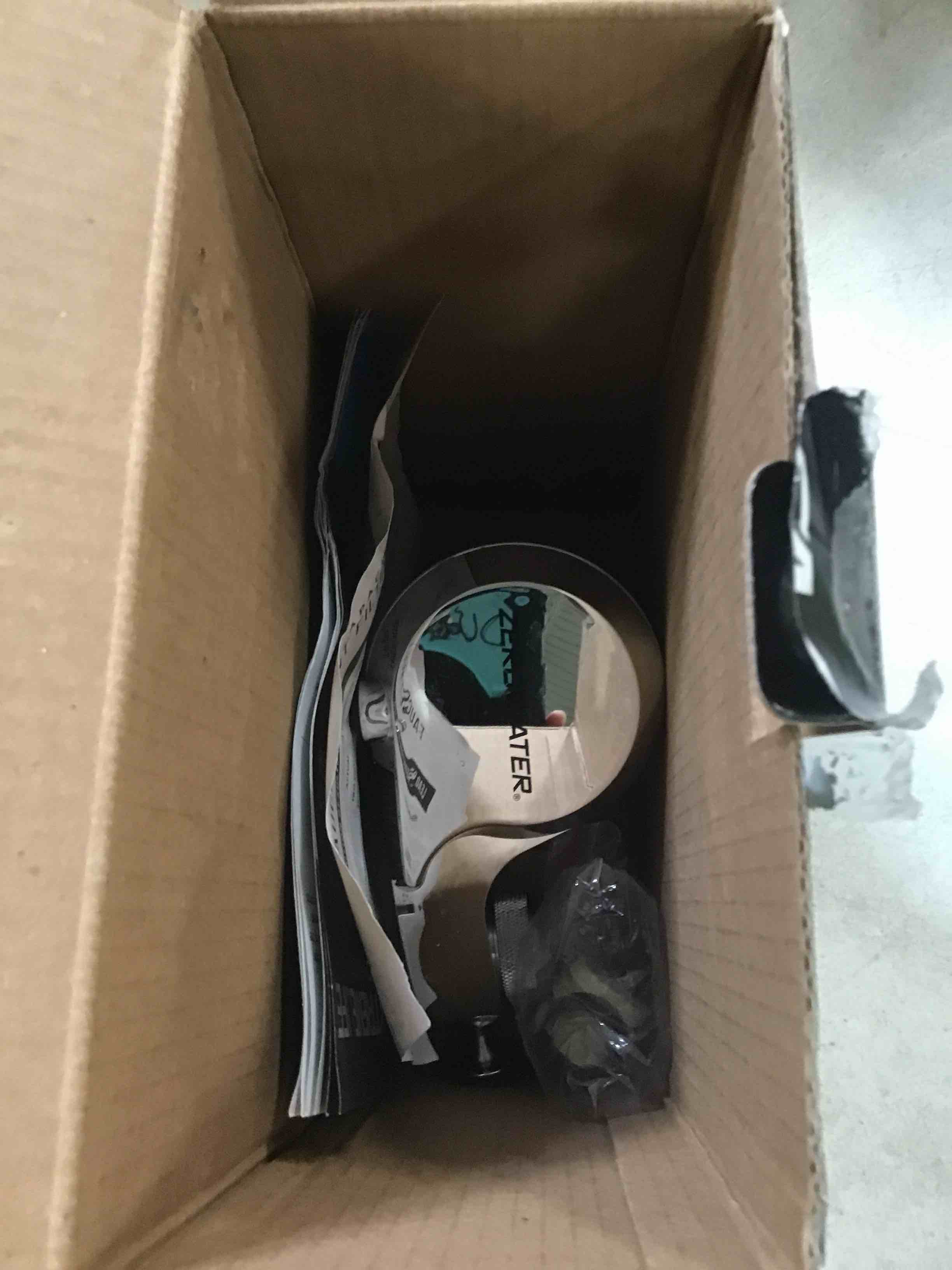 https://s3.amazonaws.com/lotting-images-prod/bidfta/GRN6840492_1721057285614.jpeg