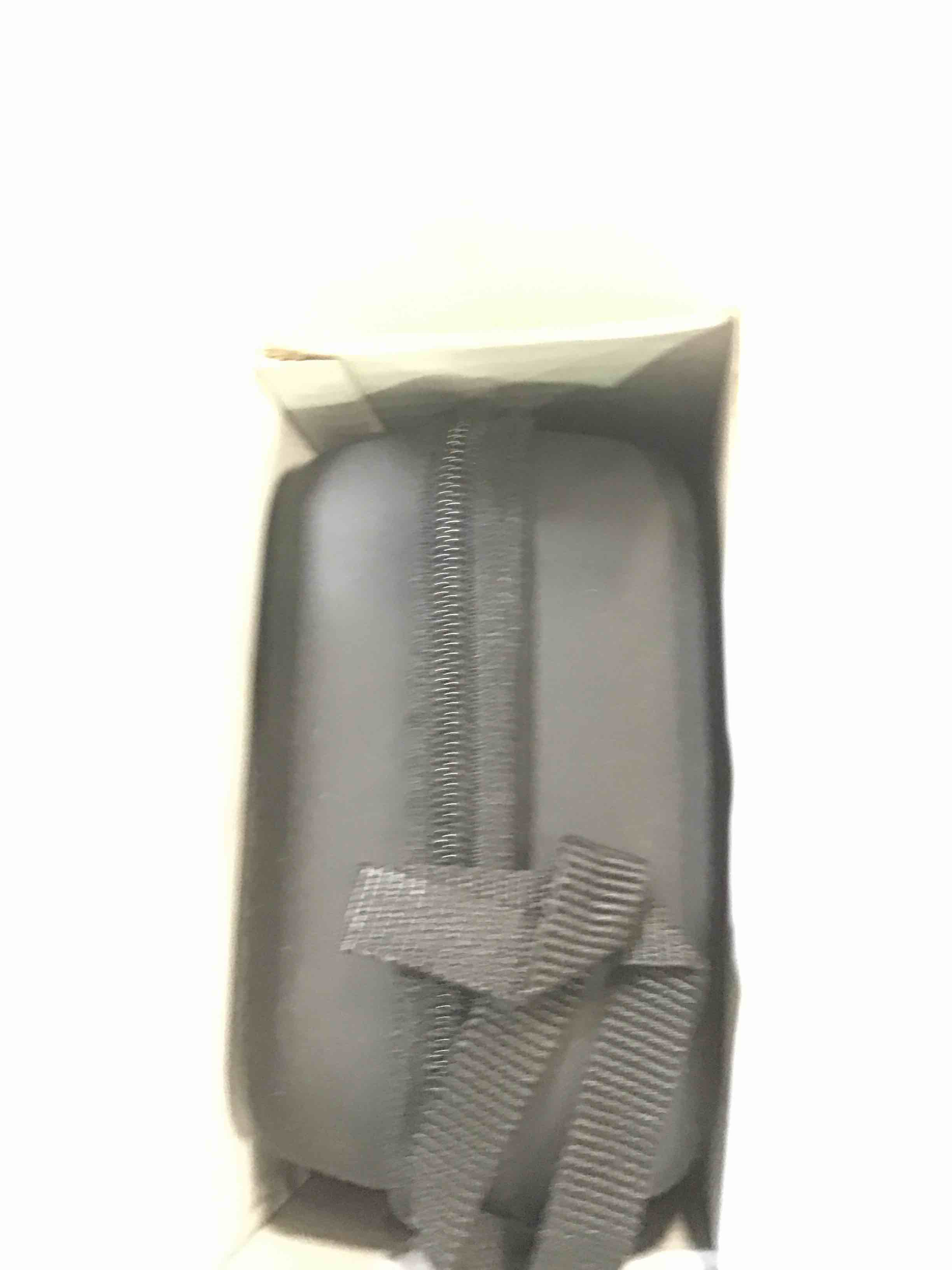 https://s3.amazonaws.com/lotting-images-prod/bidfta/GRN6840545_1721064603690.jpeg