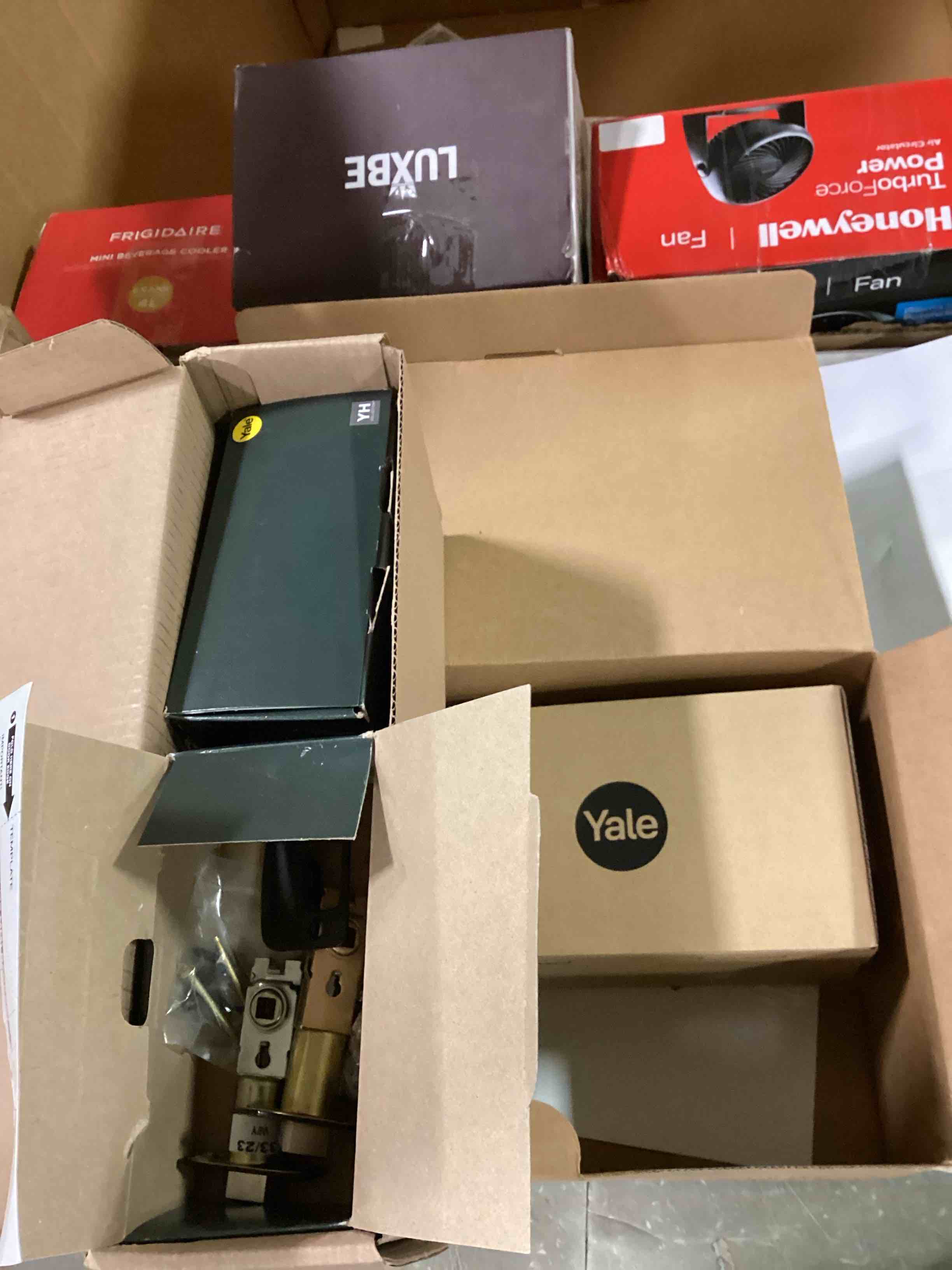 https://s3.amazonaws.com/lotting-images-prod/bidfta/GRN6842421_1721316972027.jpeg