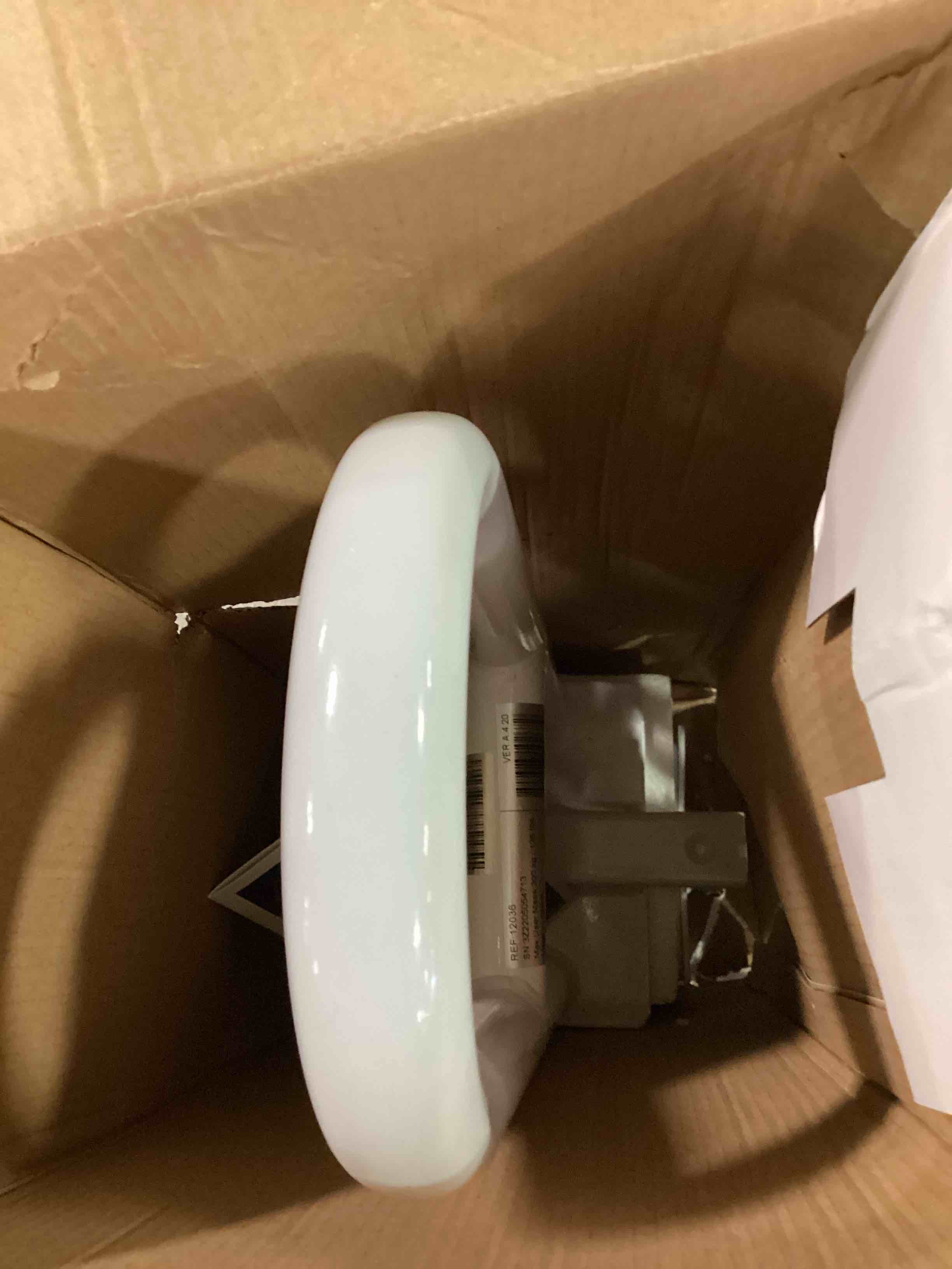 https://s3.amazonaws.com/lotting-images-prod/bidfta/GRN6842490_1721324430134.jpeg