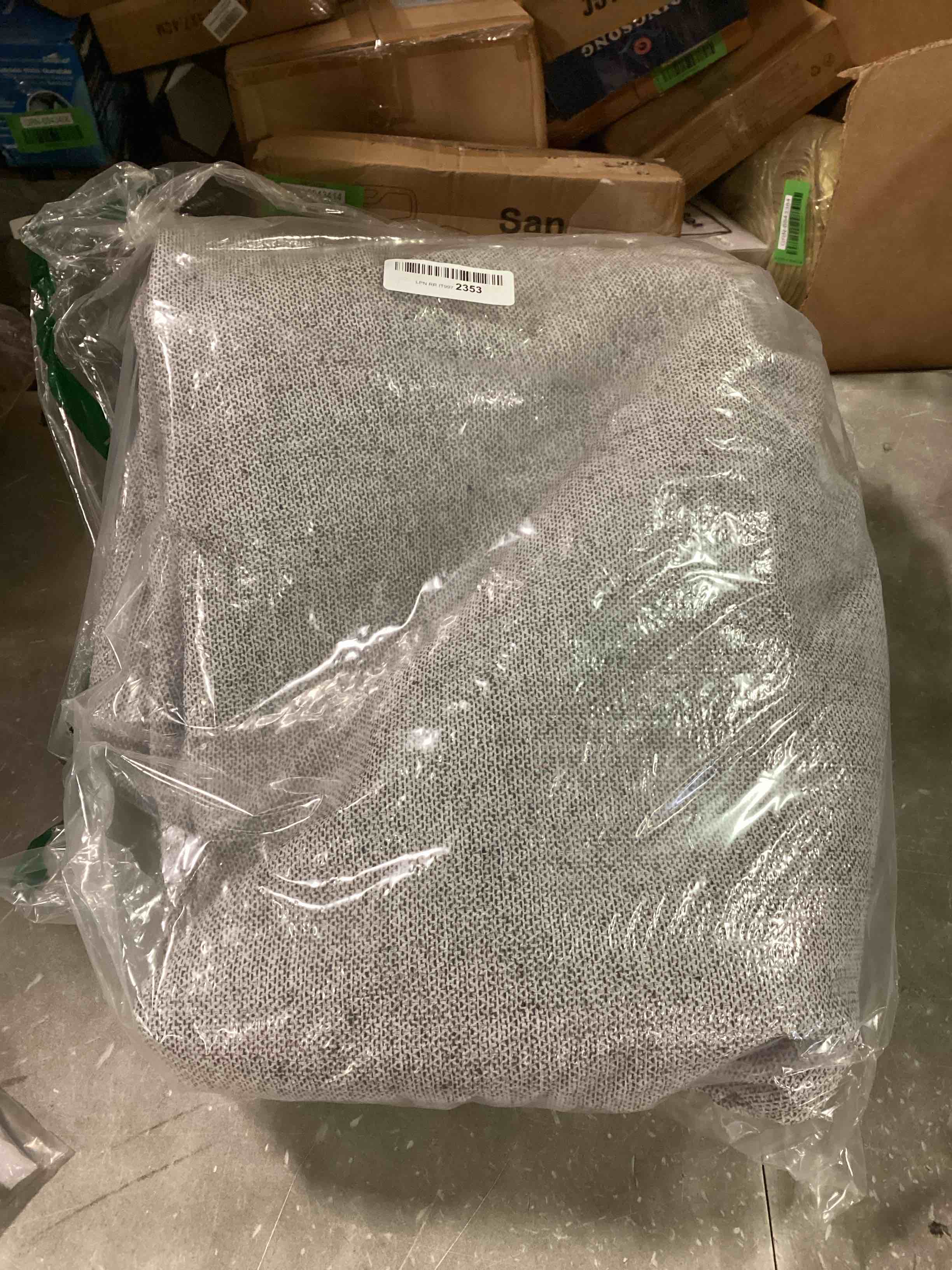 https://s3.amazonaws.com/lotting-images-prod/bidfta/GRN6843417_1721752654367.jpeg