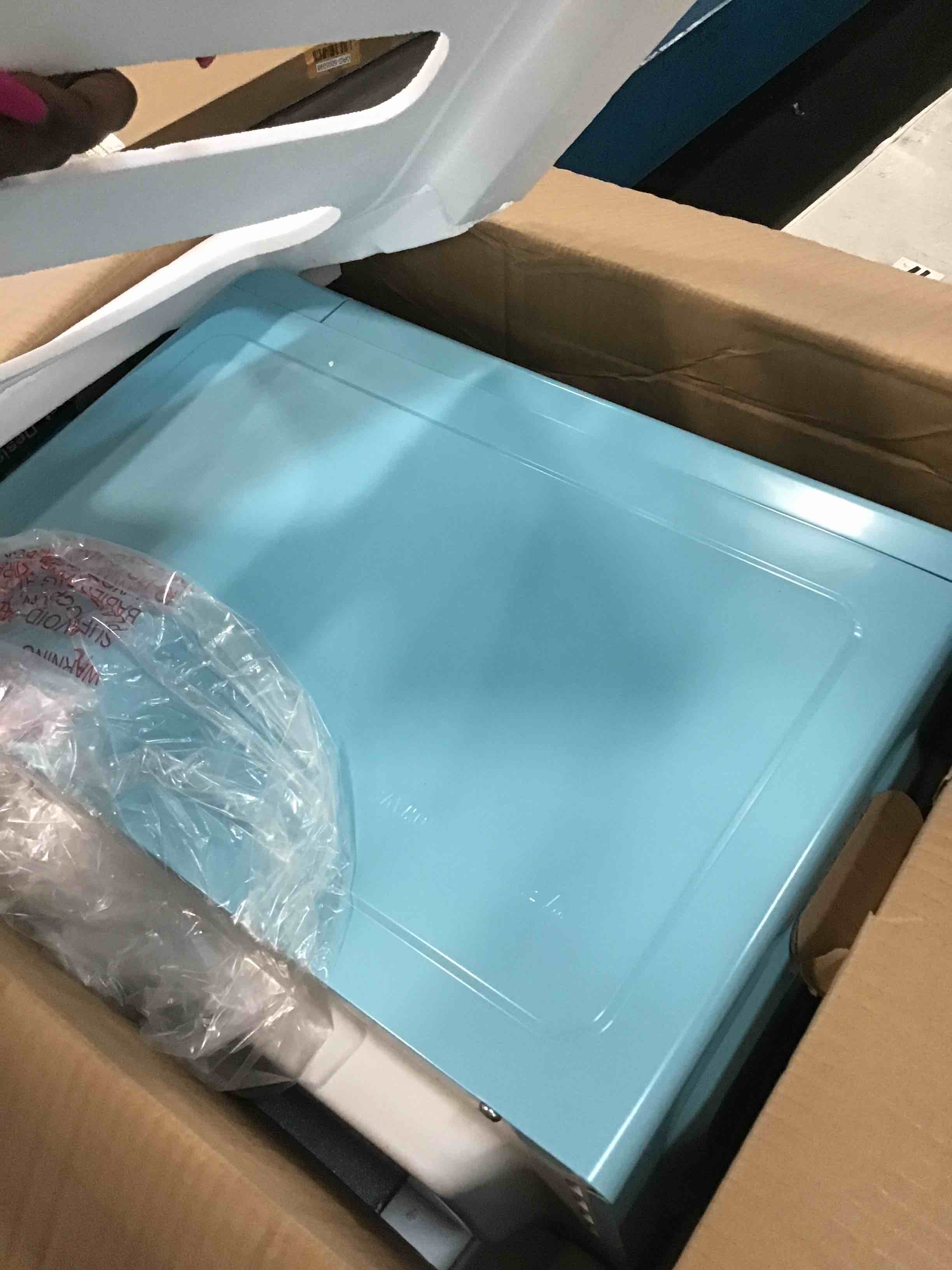 https://s3.amazonaws.com/lotting-images-prod/bidfta/GRN6844274_1721240649209.jpeg