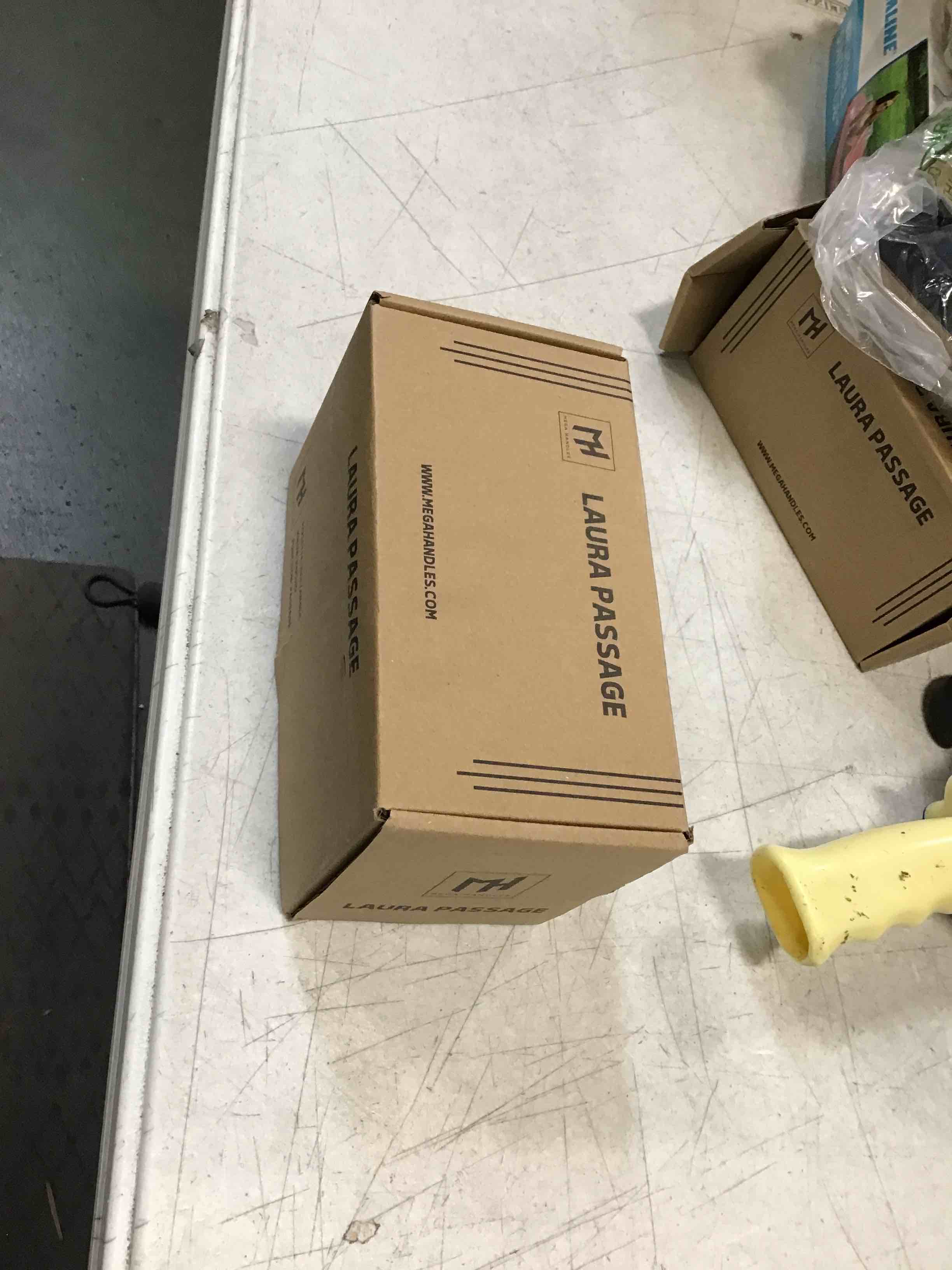 https://s3.amazonaws.com/lotting-images-prod/bidfta/GRN6844973_1721222860180.jpeg