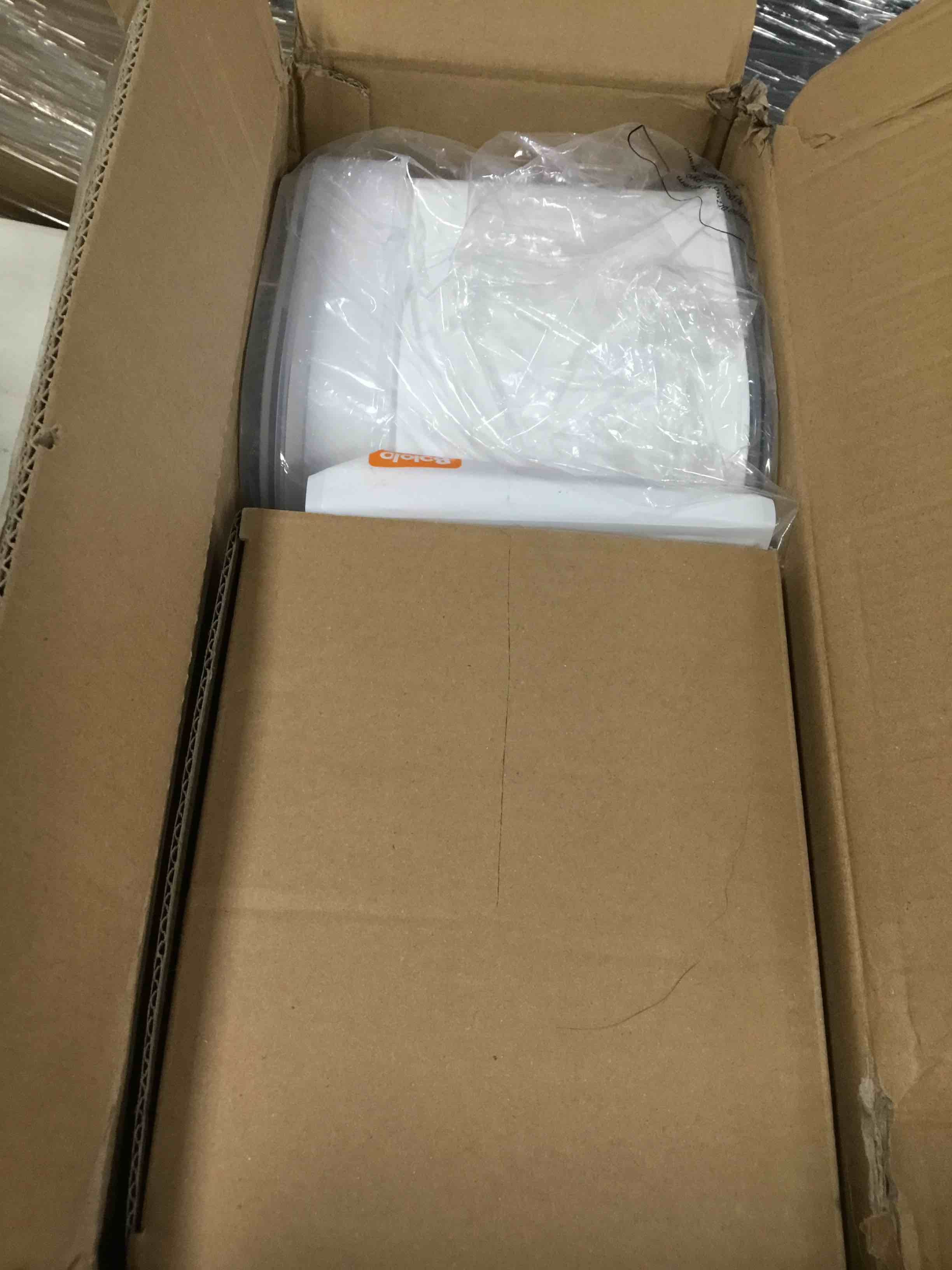 https://s3.amazonaws.com/lotting-images-prod/bidfta/GRN6846904_1721396864992.jpeg