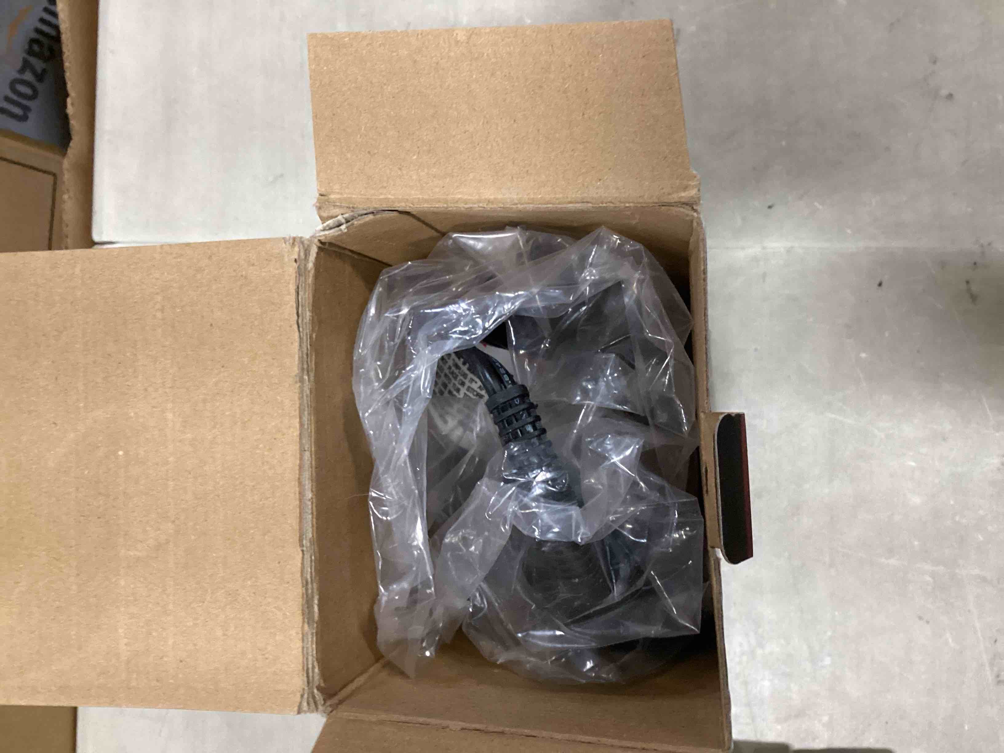 https://s3.amazonaws.com/lotting-images-prod/bidfta/GRN6847553_1721742062967.jpeg