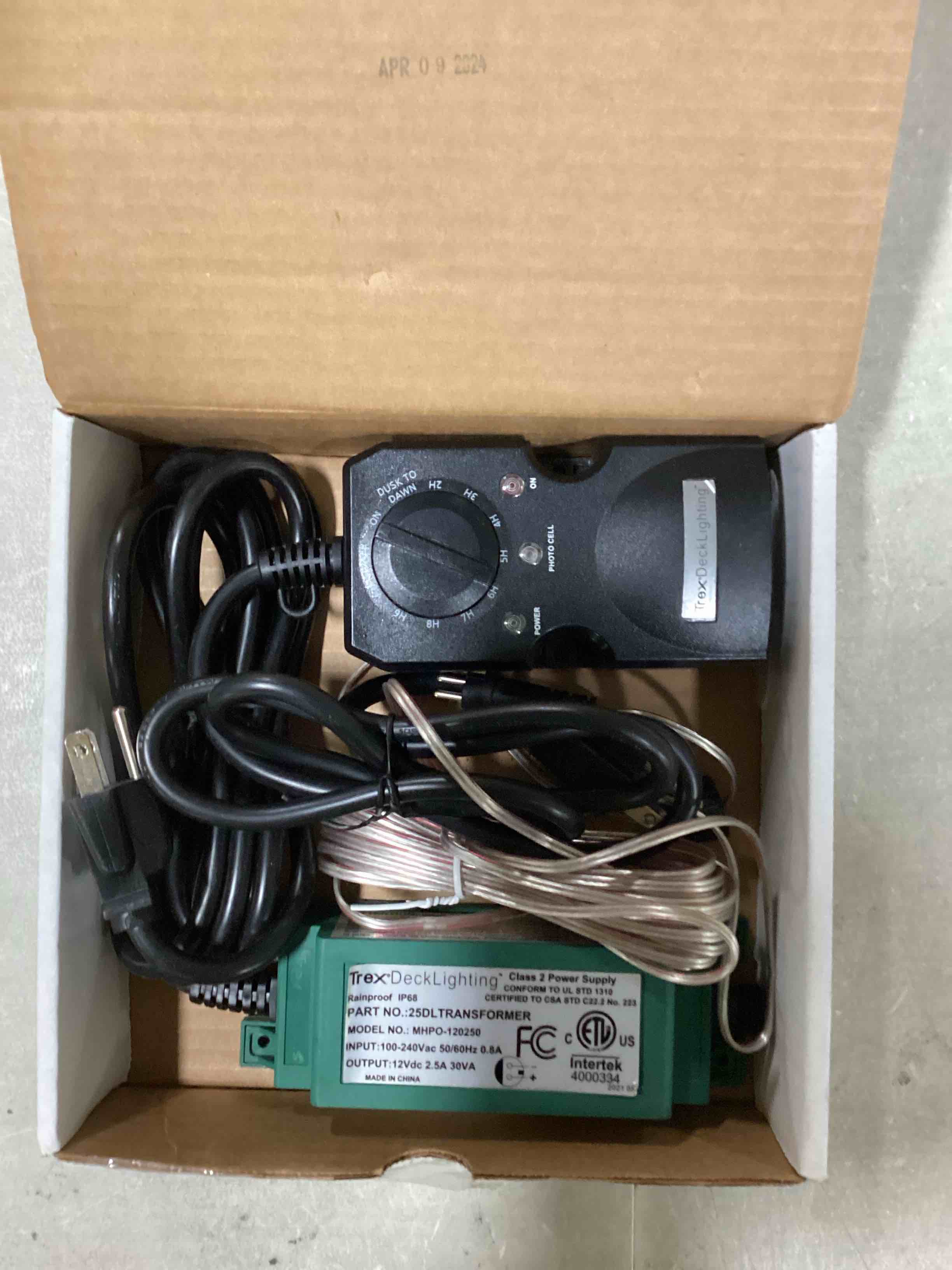 https://s3.amazonaws.com/lotting-images-prod/bidfta/GRN6847597_1721748500385.jpeg