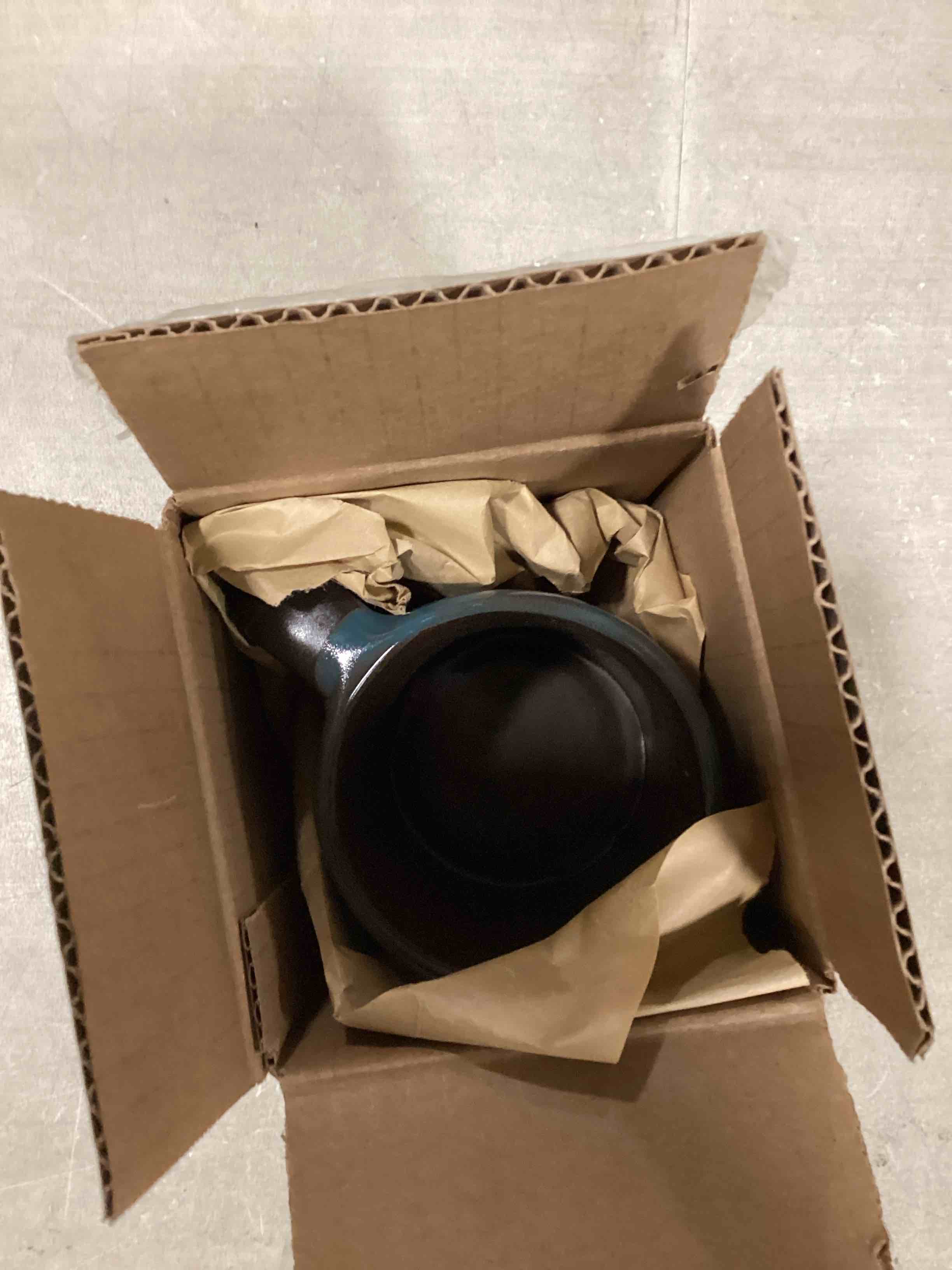https://s3.amazonaws.com/lotting-images-prod/bidfta/GRN6847600_1721748710523.jpeg