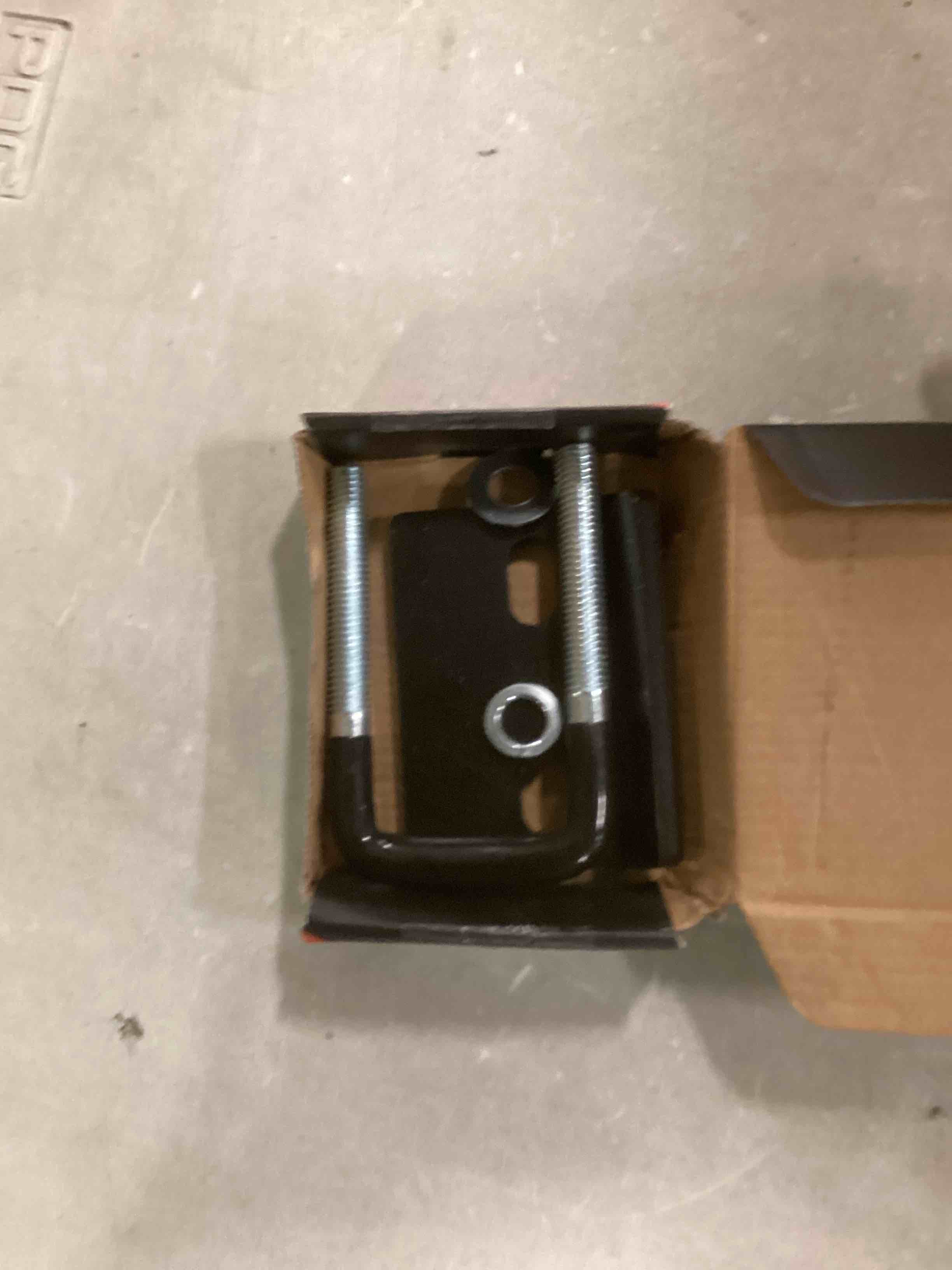 https://s3.amazonaws.com/lotting-images-prod/bidfta/GRN6849111_1721242051957.jpeg