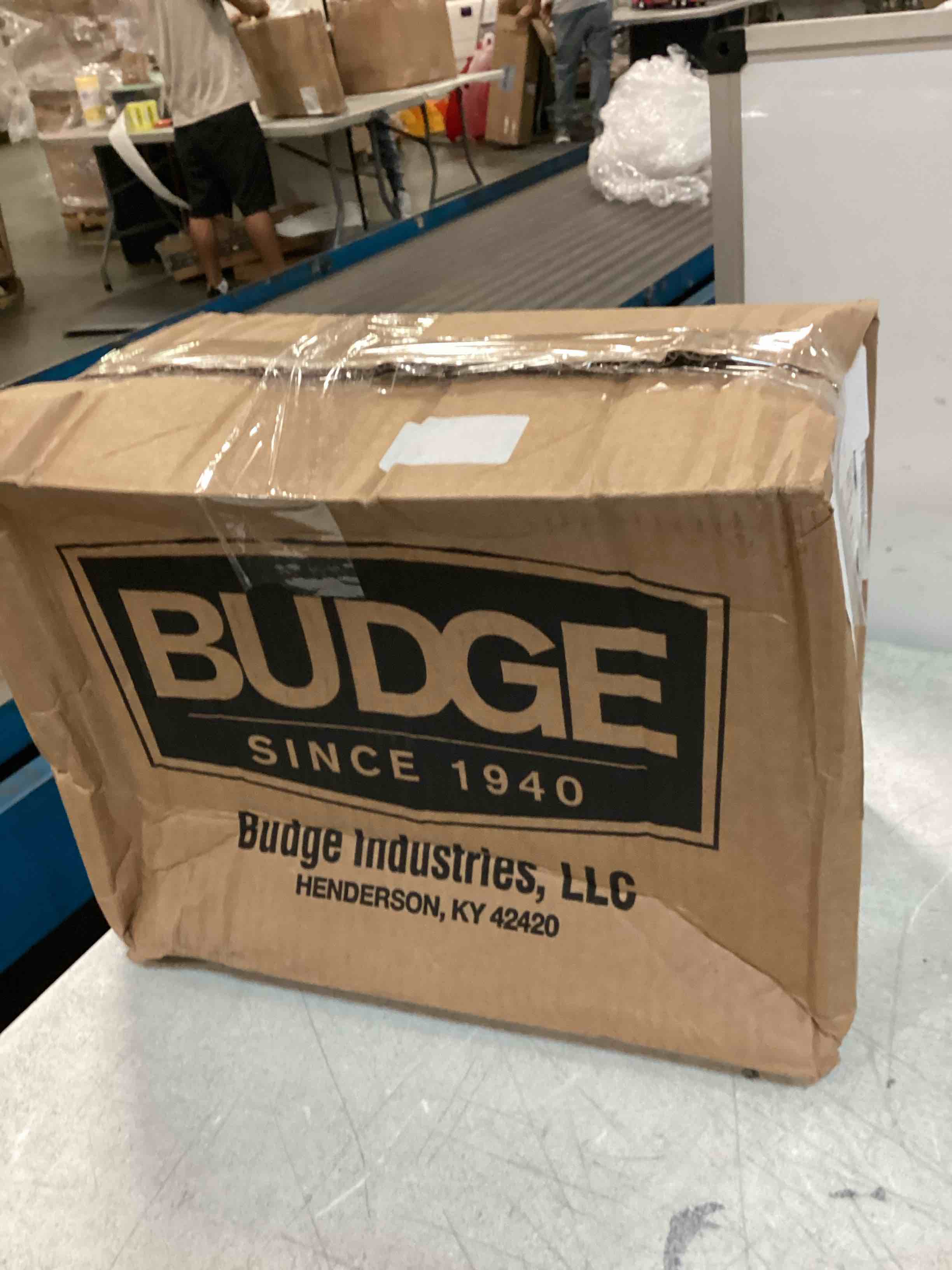https://s3.amazonaws.com/lotting-images-prod/bidfta/GRN6850757_1721189706117.jpeg