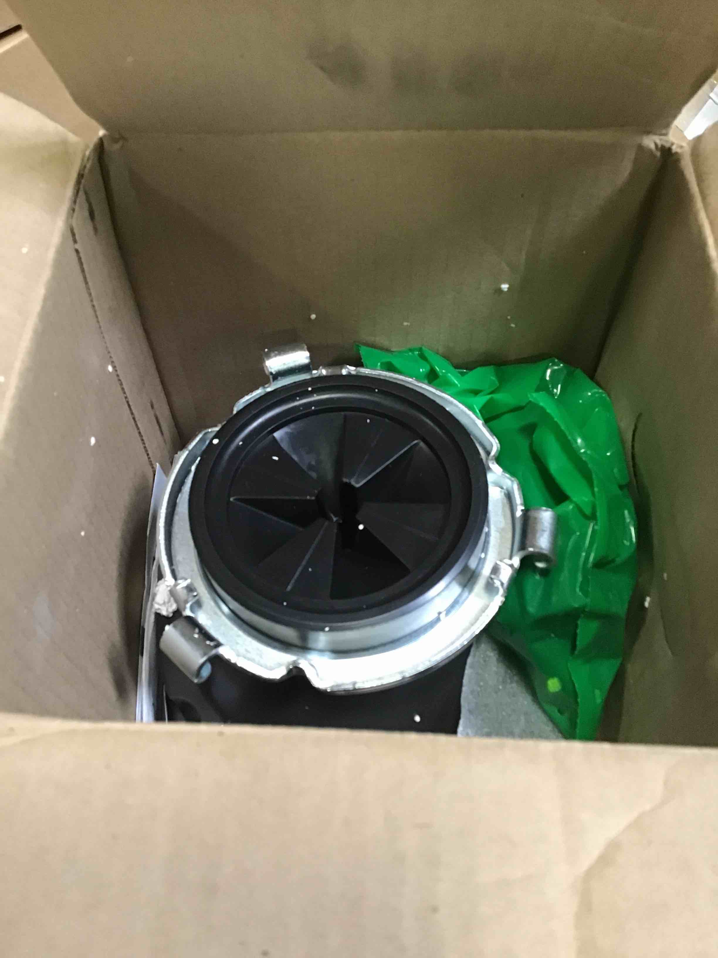 https://s3.amazonaws.com/lotting-images-prod/bidfta/GRN6852350_1721403317298.jpeg