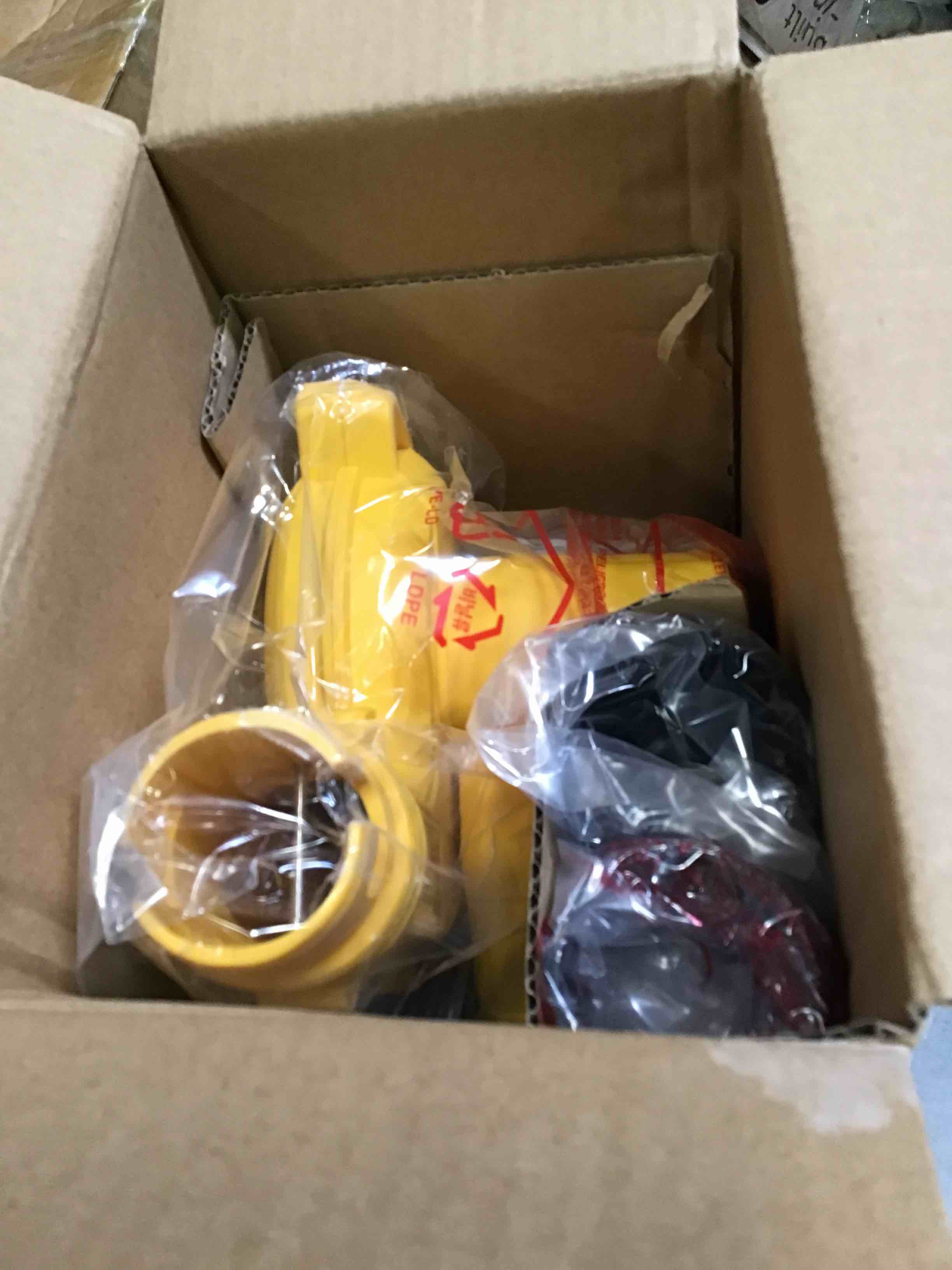 https://s3.amazonaws.com/lotting-images-prod/bidfta/GRN6852356_1721403627100.jpeg