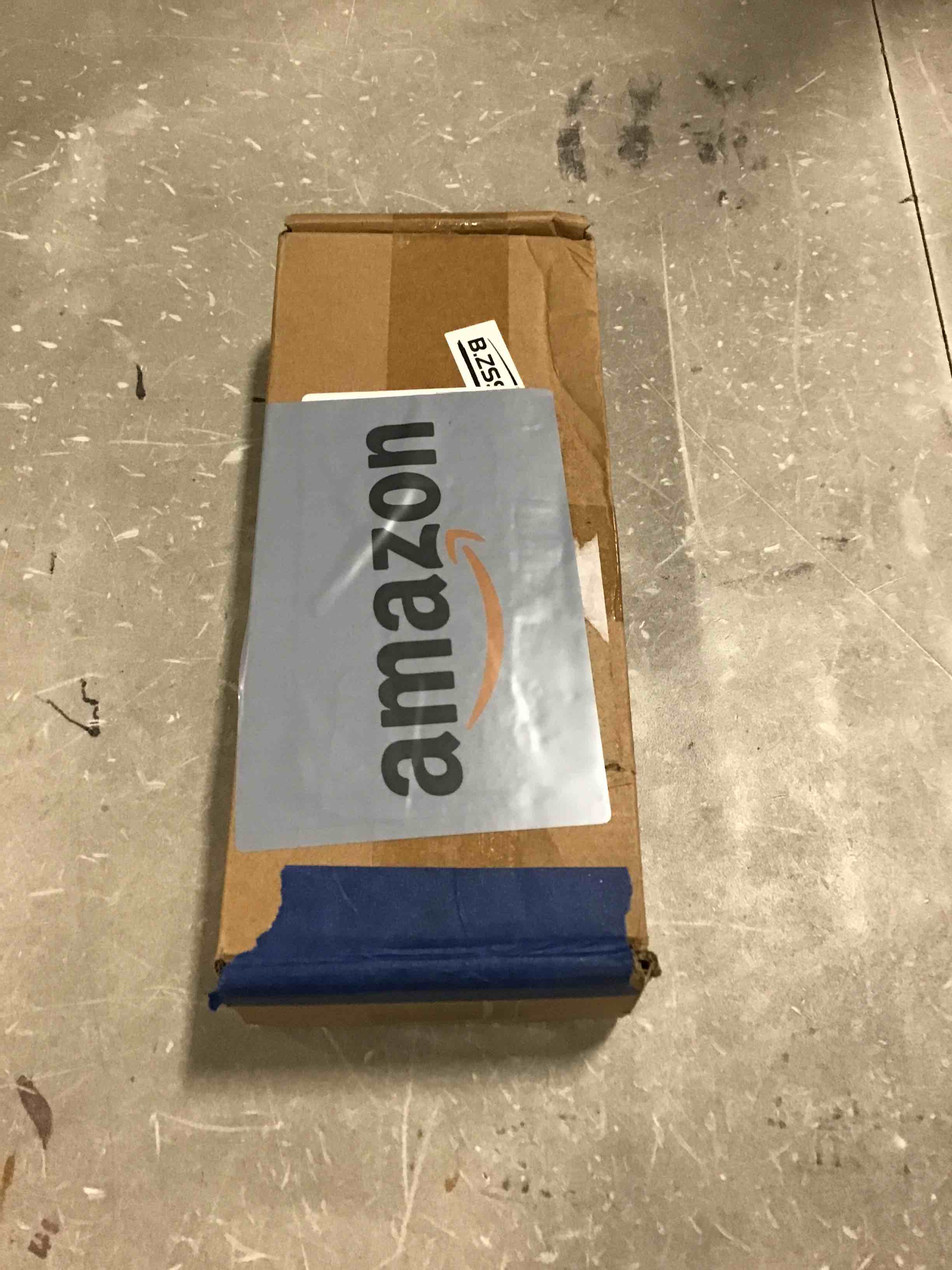 https://s3.amazonaws.com/lotting-images-prod/bidfta/GRN6852714_1720709864261.jpeg