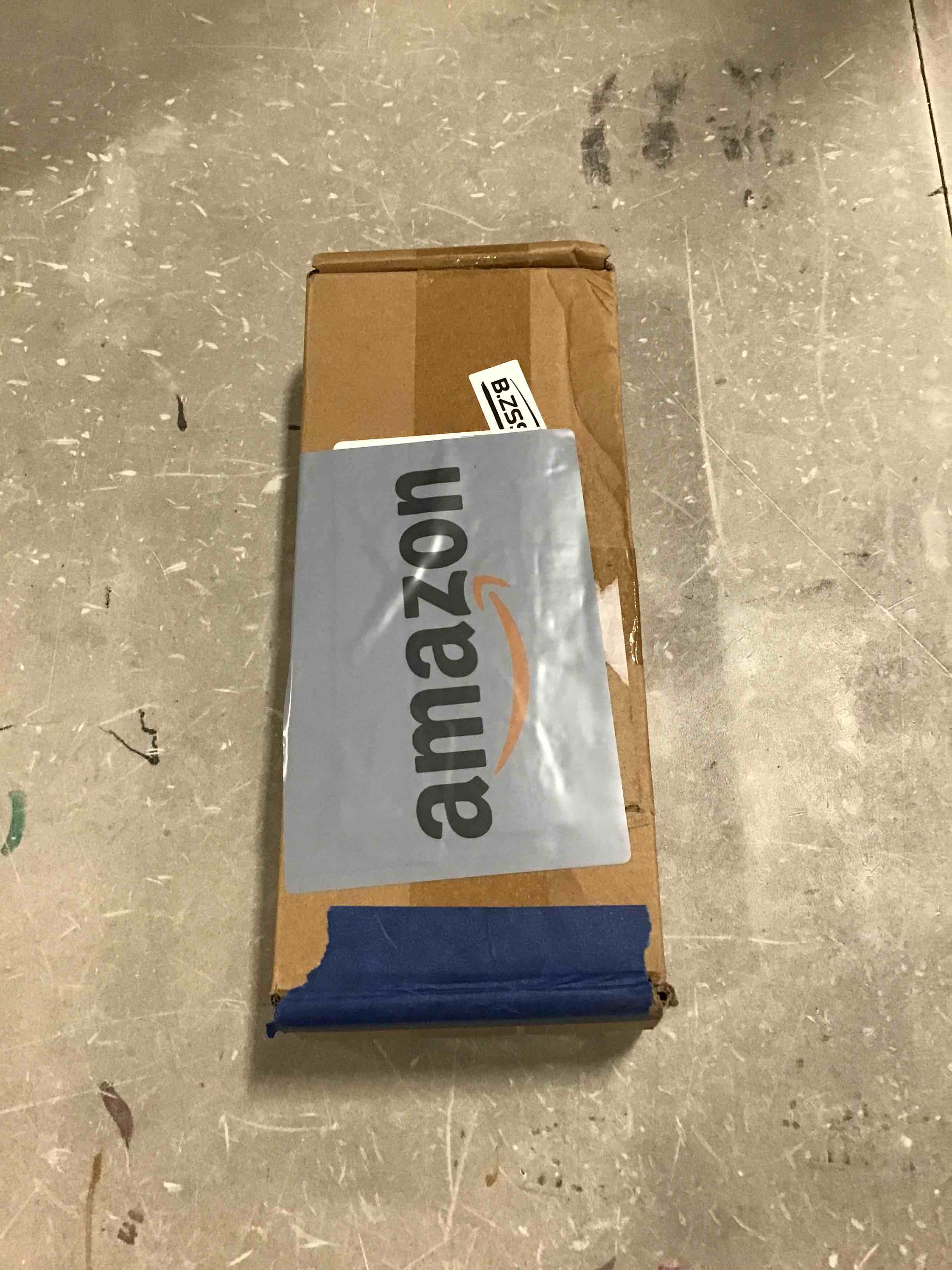 https://s3.amazonaws.com/lotting-images-prod/bidfta/GRN6852714_1720709867972.jpeg