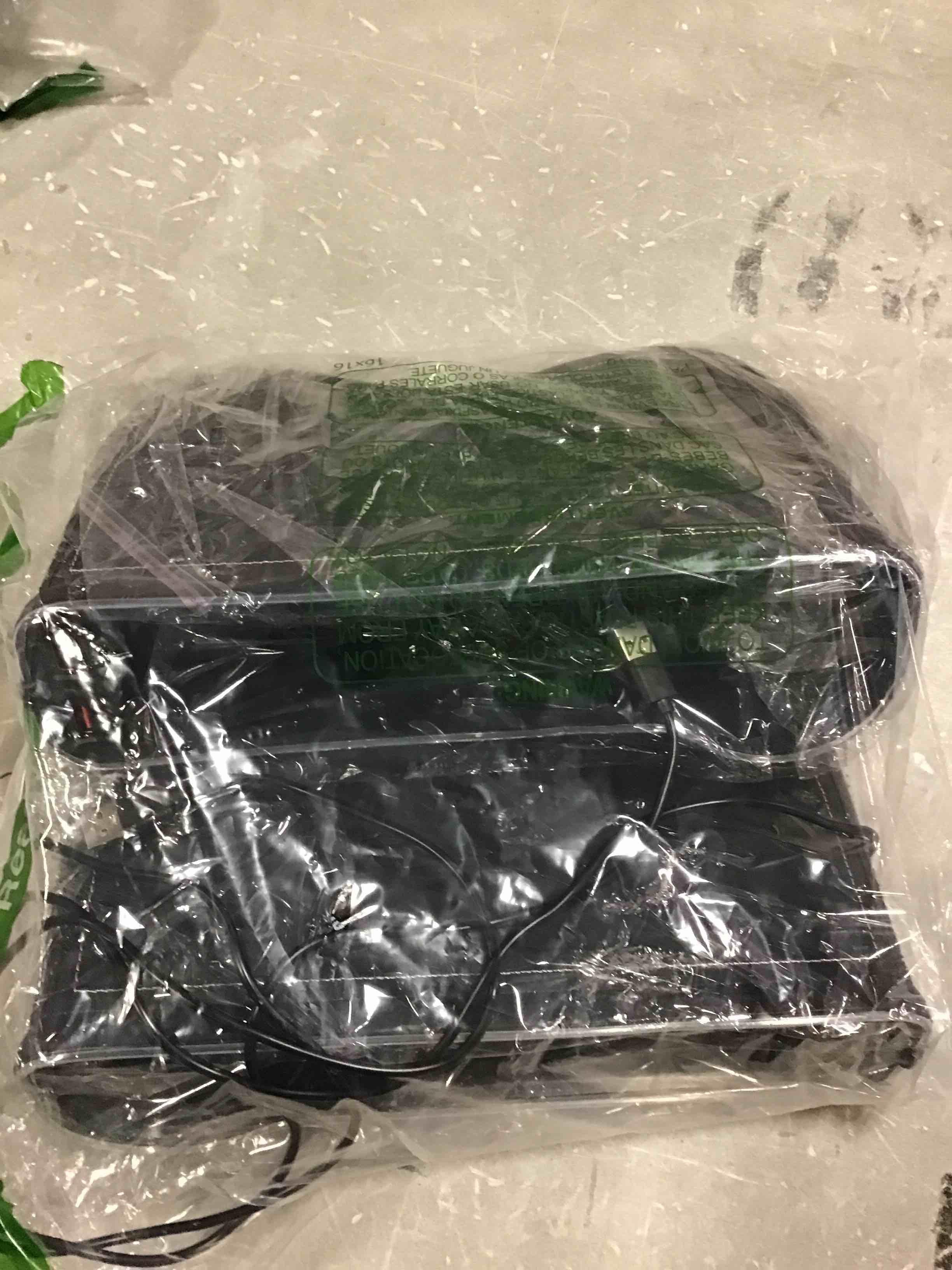 https://s3.amazonaws.com/lotting-images-prod/bidfta/GRN6852790_1720717650109.jpeg