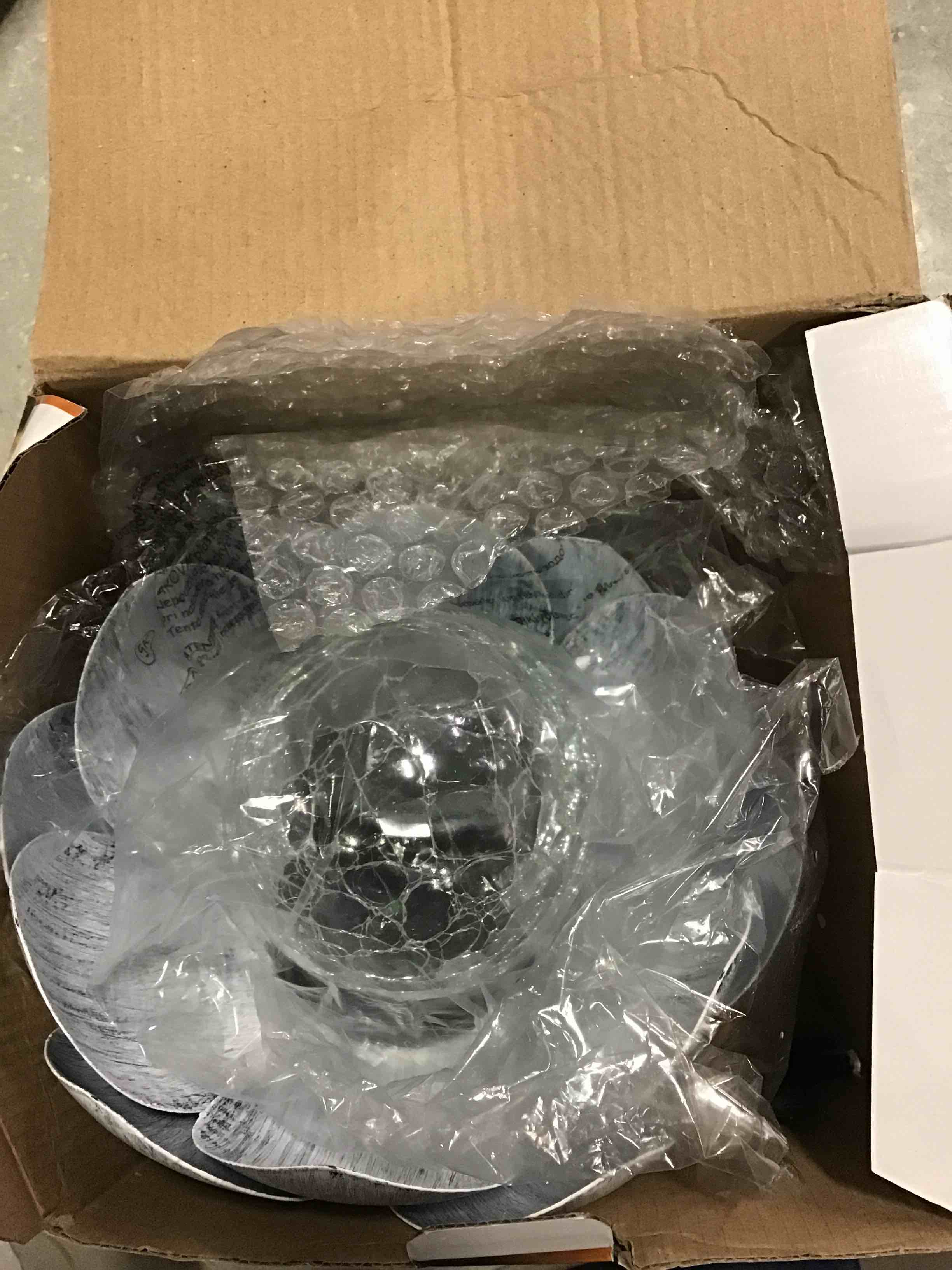 https://s3.amazonaws.com/lotting-images-prod/bidfta/GRN6852792_1720717840763.jpeg