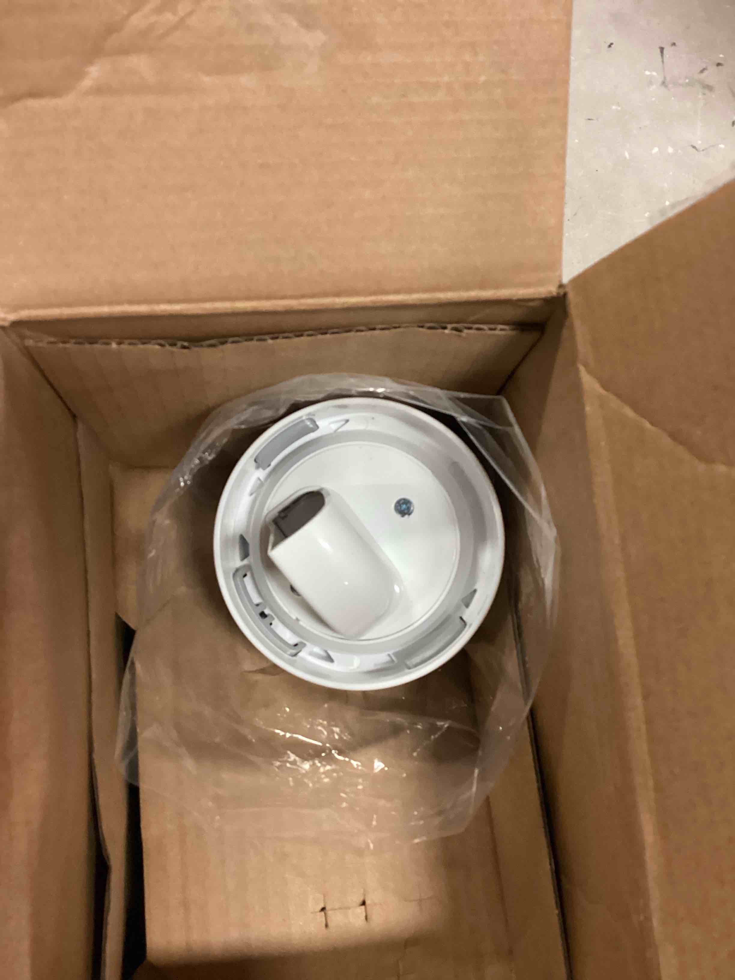 https://s3.amazonaws.com/lotting-images-prod/bidfta/GRN6853095_1720761395011.jpeg