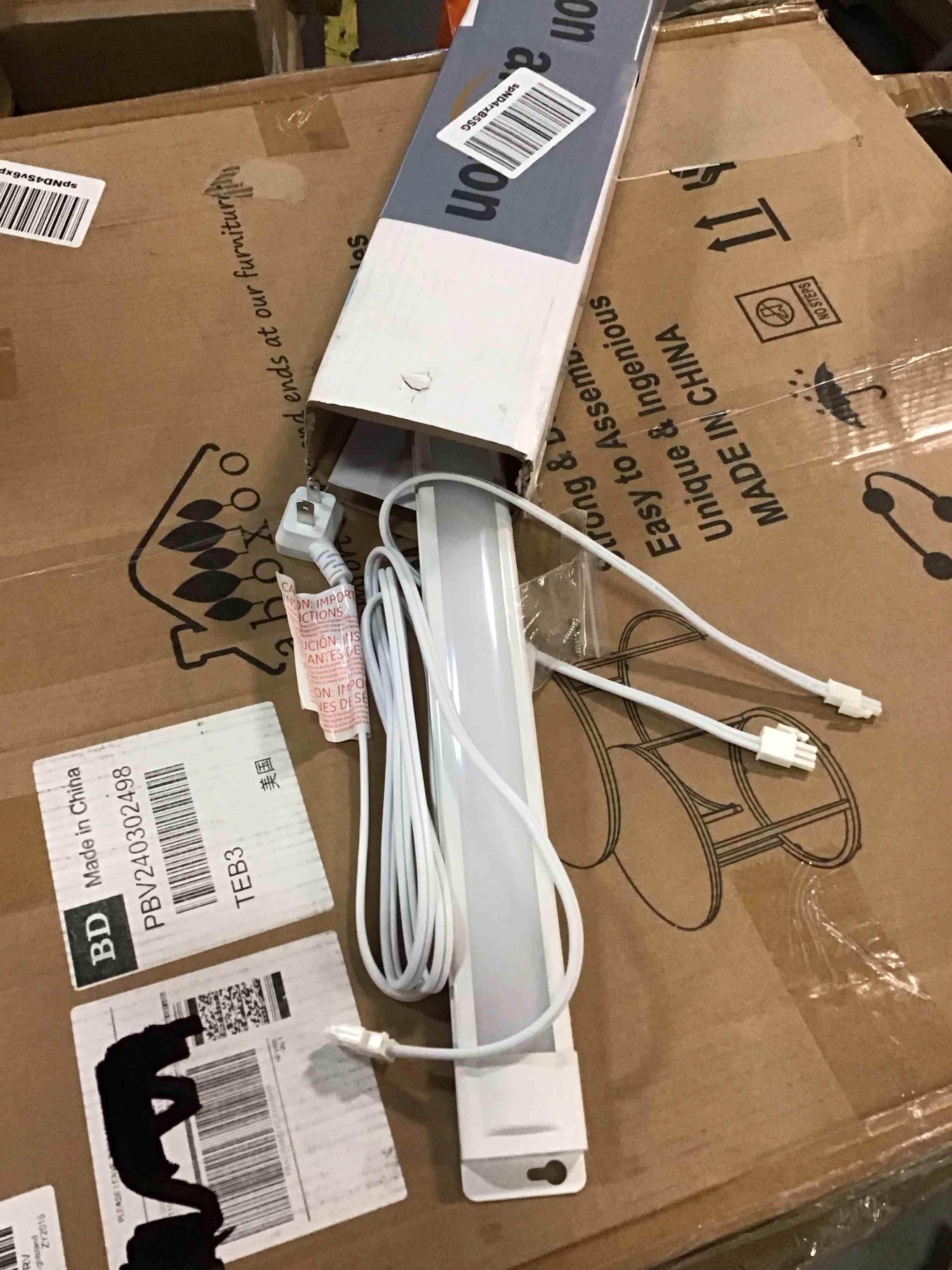 https://s3.amazonaws.com/lotting-images-prod/bidfta/GRN6853950_1720700315428.jpeg